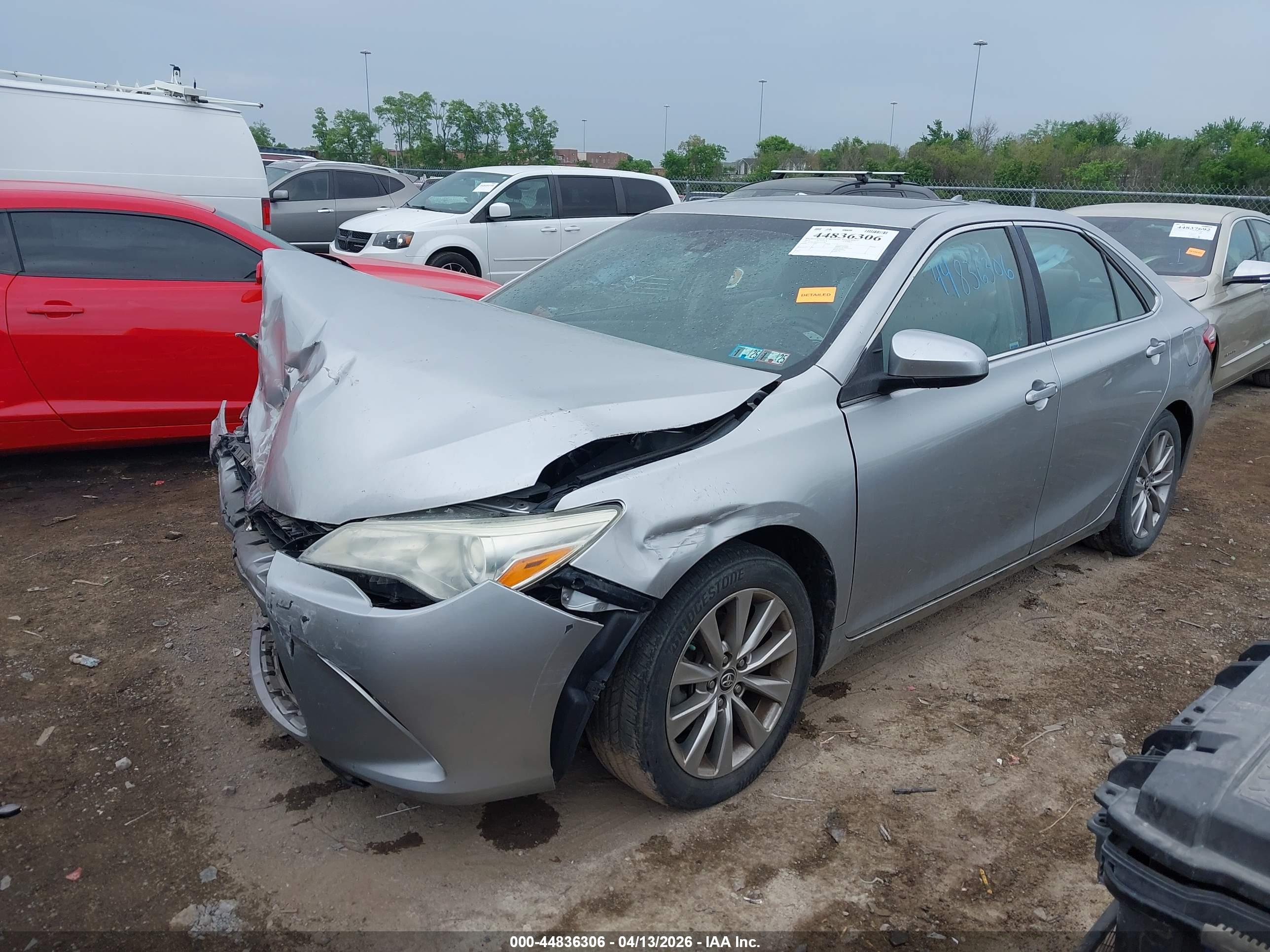 TOYOTA CAMRY image 2