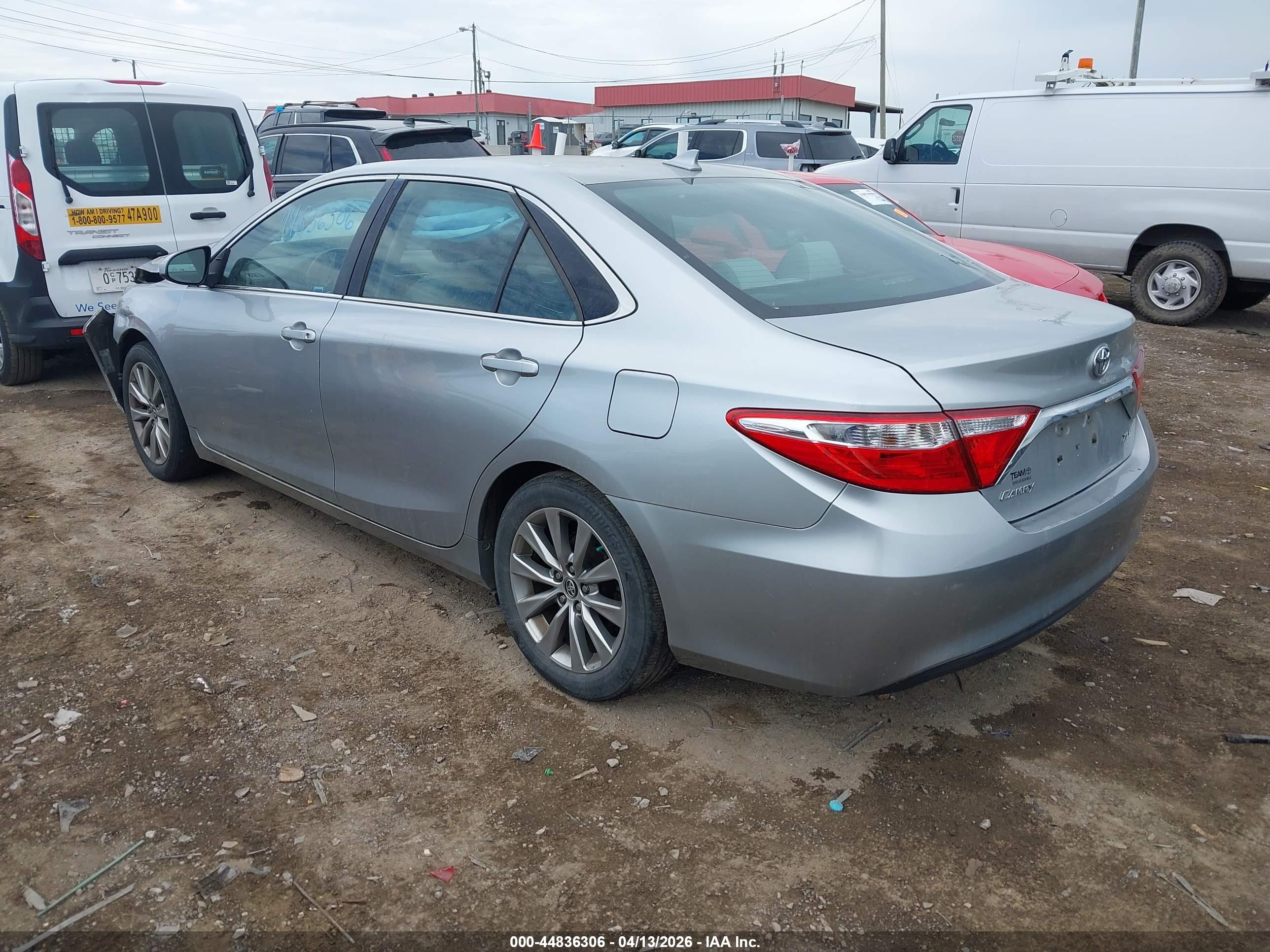 TOYOTA CAMRY image 3