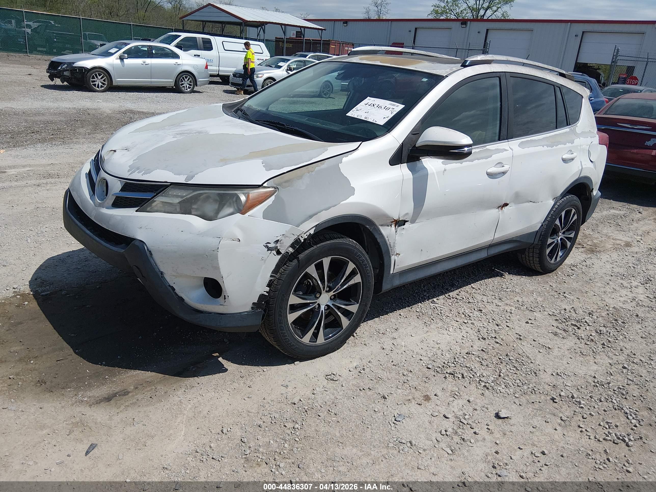 TOYOTA RAV4 image 2