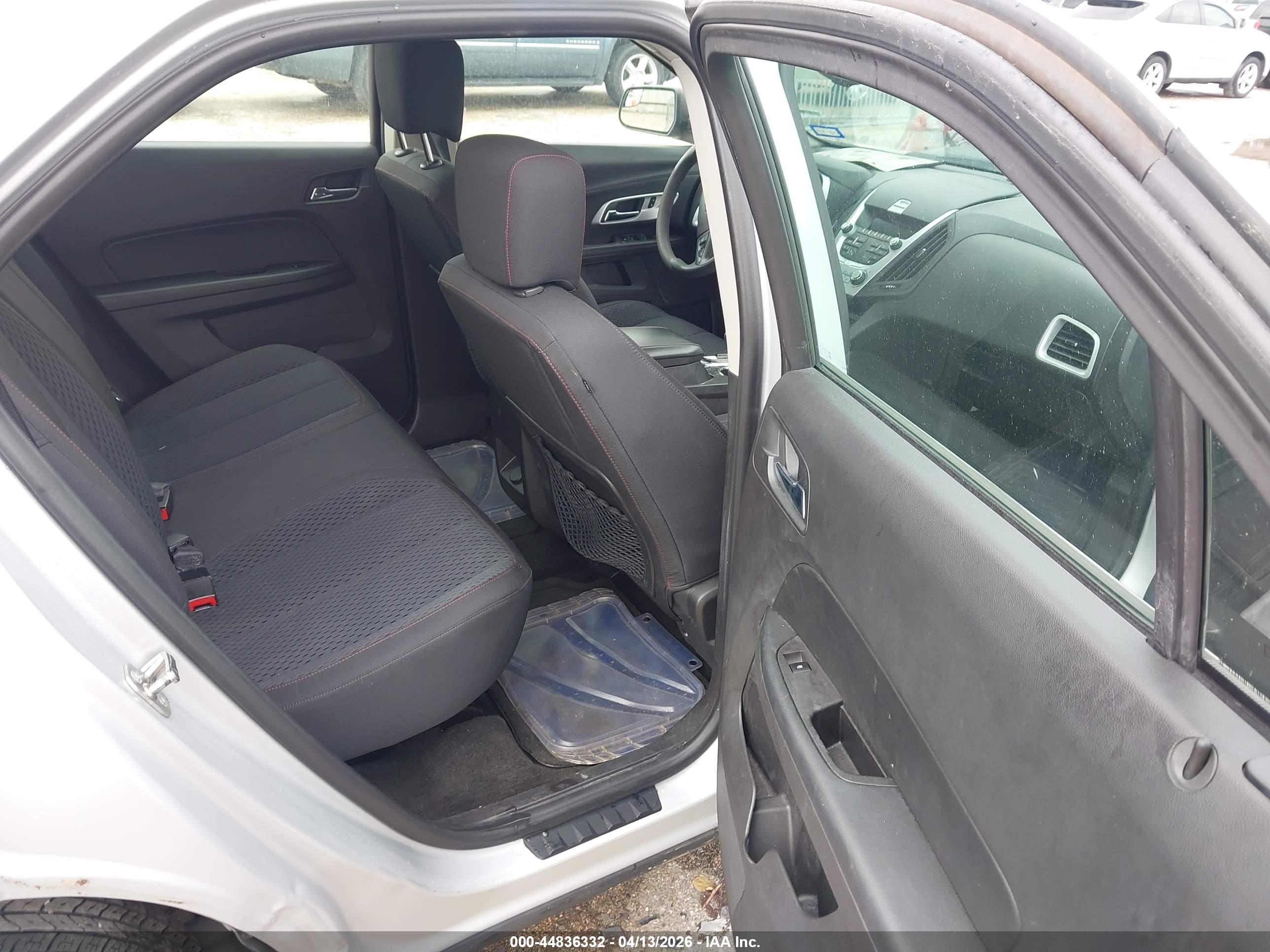 CHEVROLET EQUINOX image 8