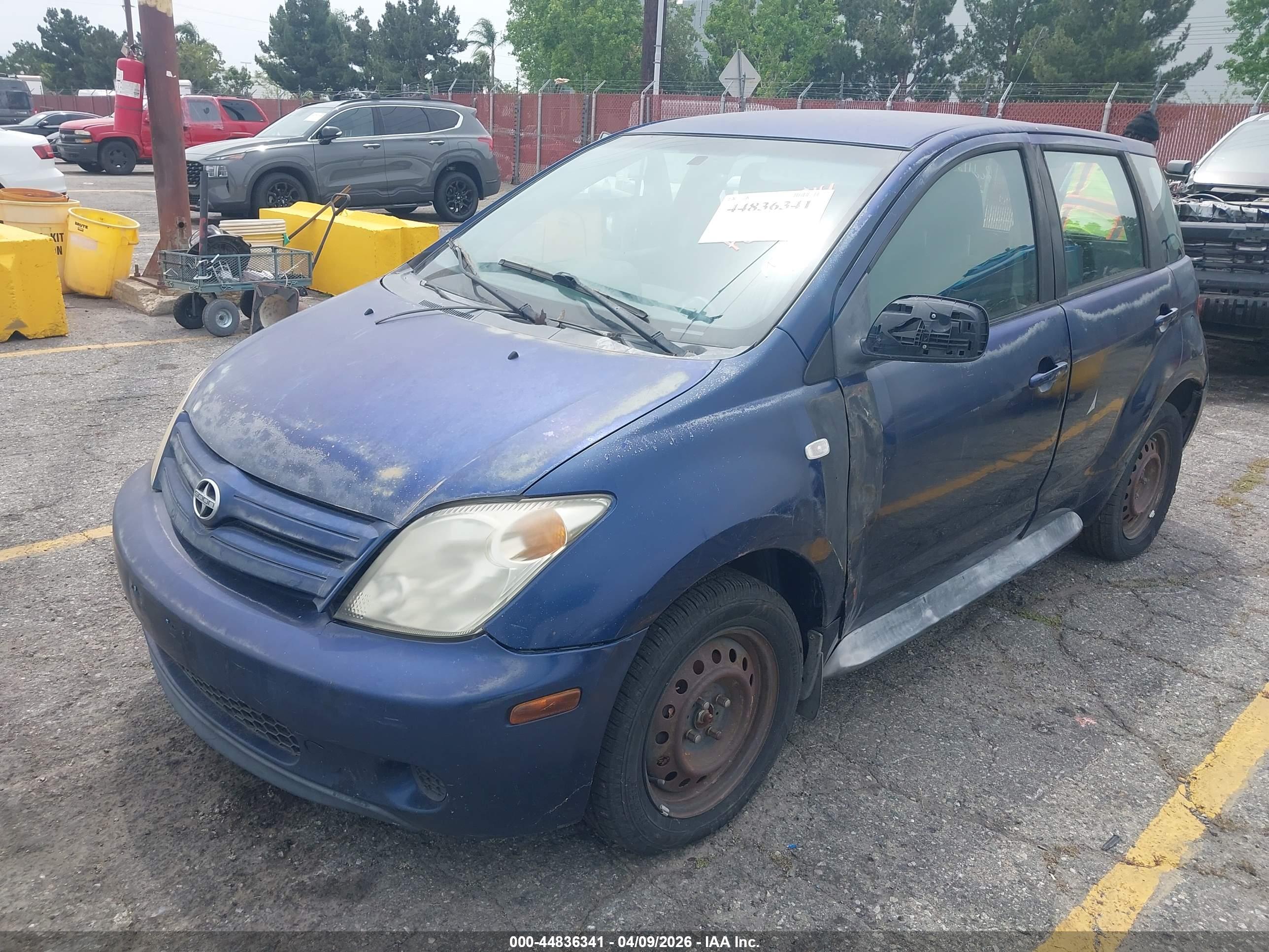 SCION XA image 2