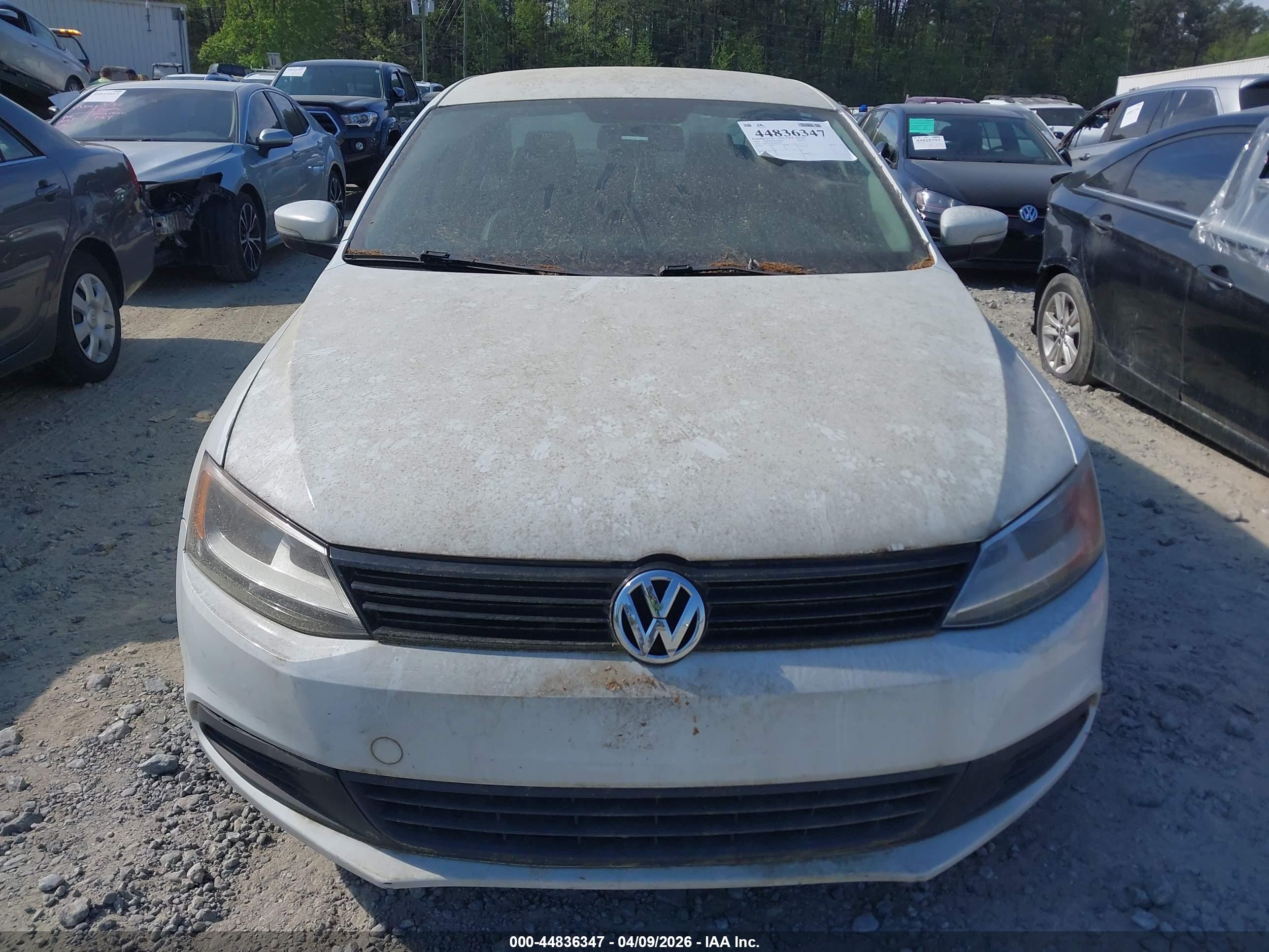 VOLKSWAGEN JETTA image 6