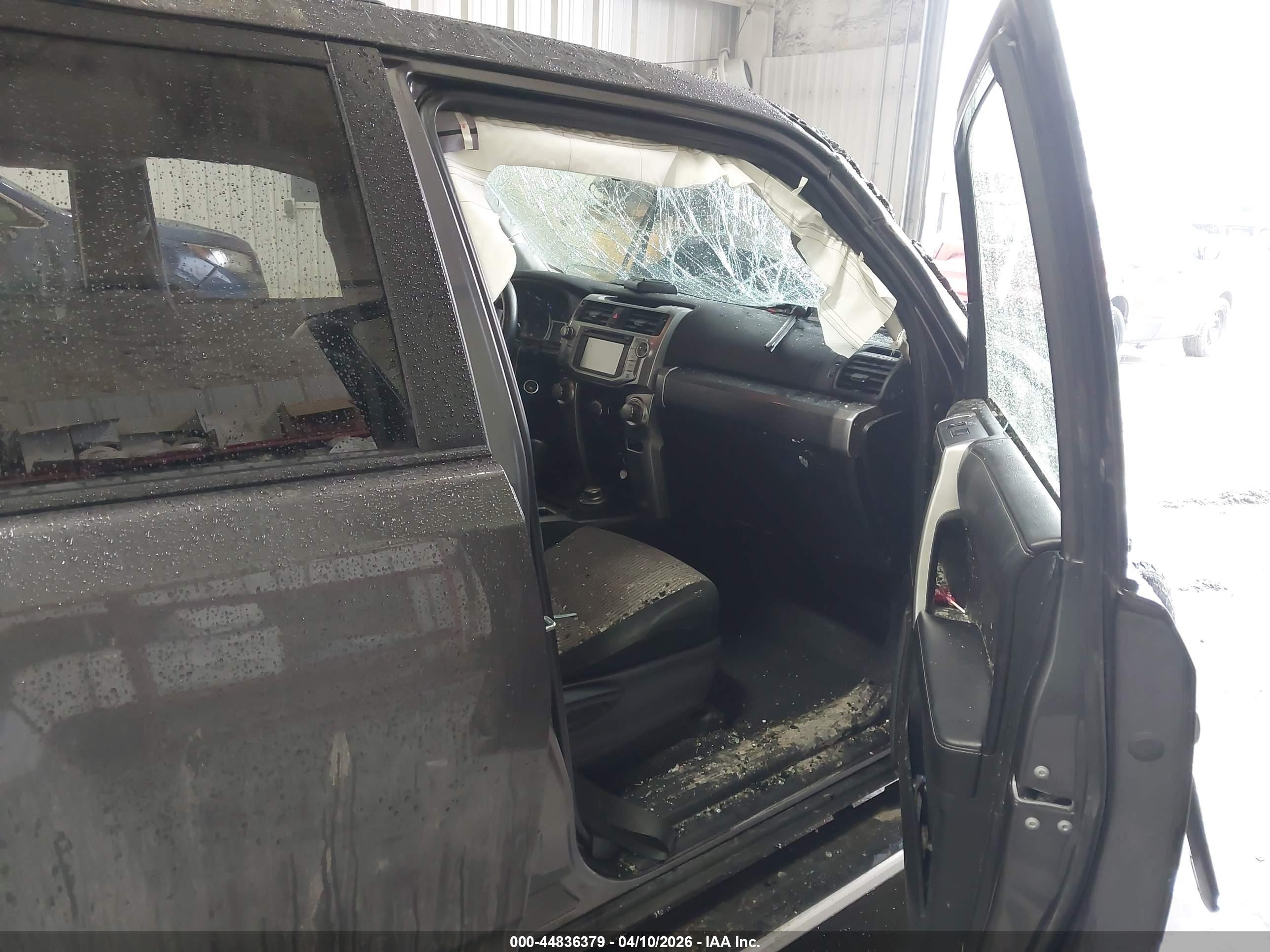 TOYOTA 4RUNNER image 5