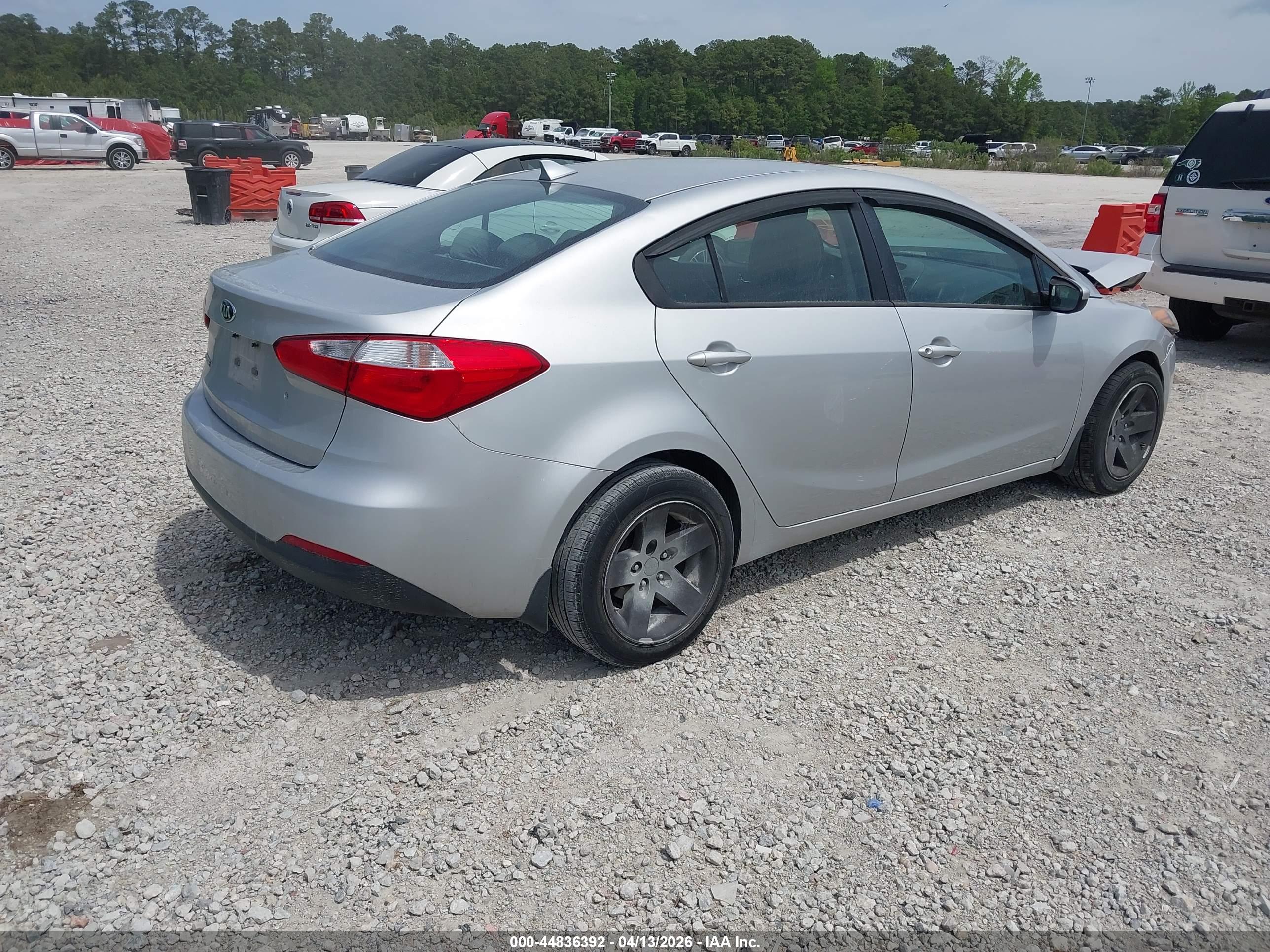 KIA FORTE image 4