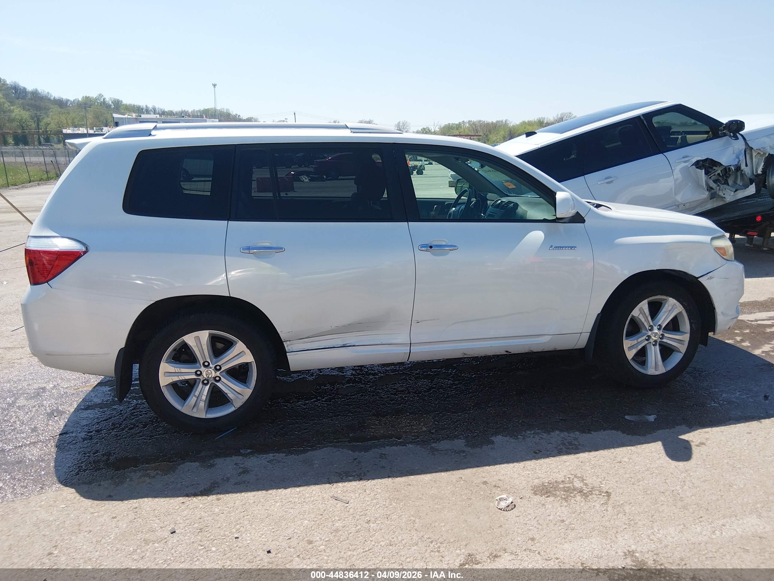 TOYOTA HIGHLANDER image 6
