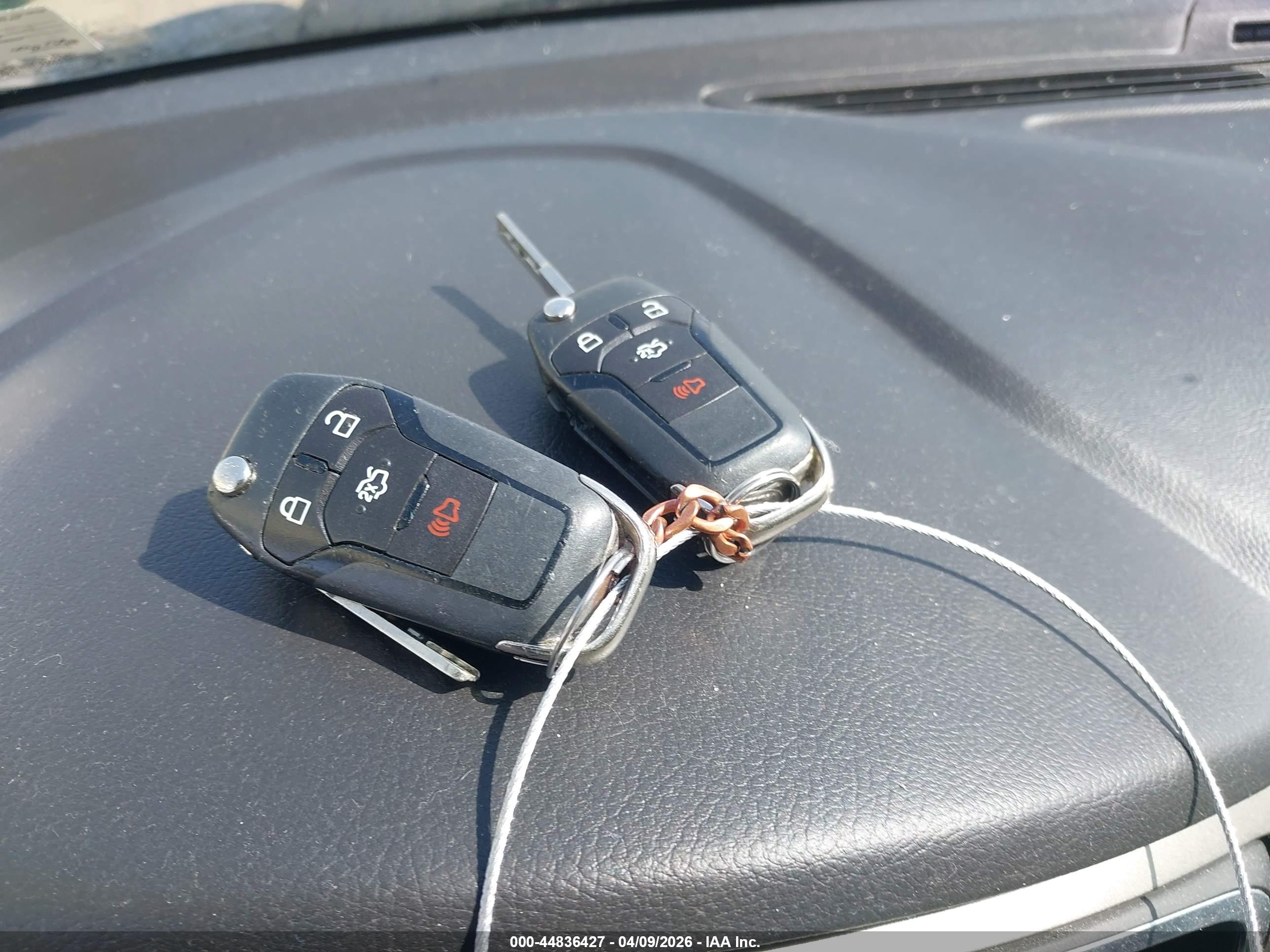 FORD FUSION image 11