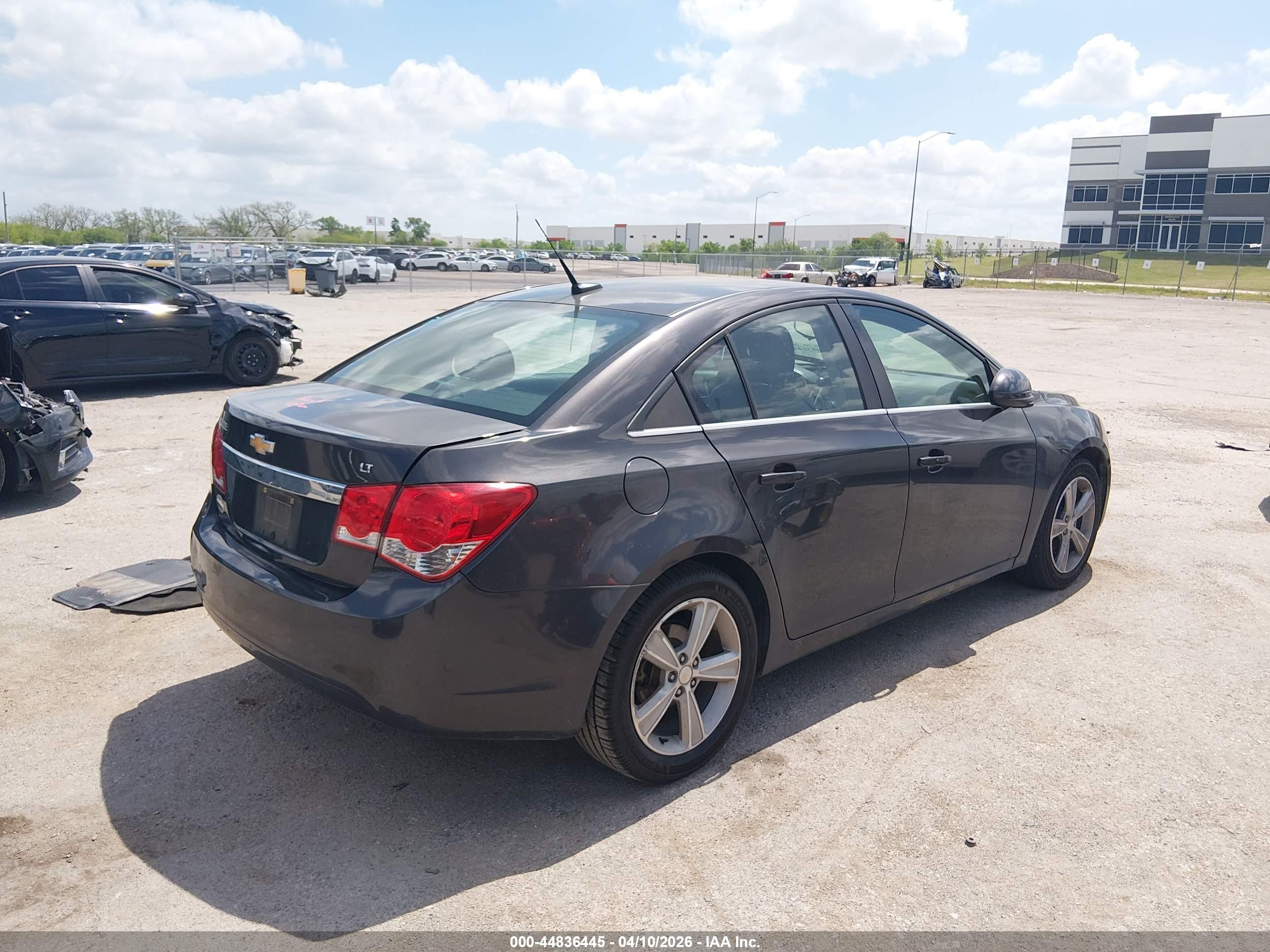 CHEVROLET CRUZE image 4