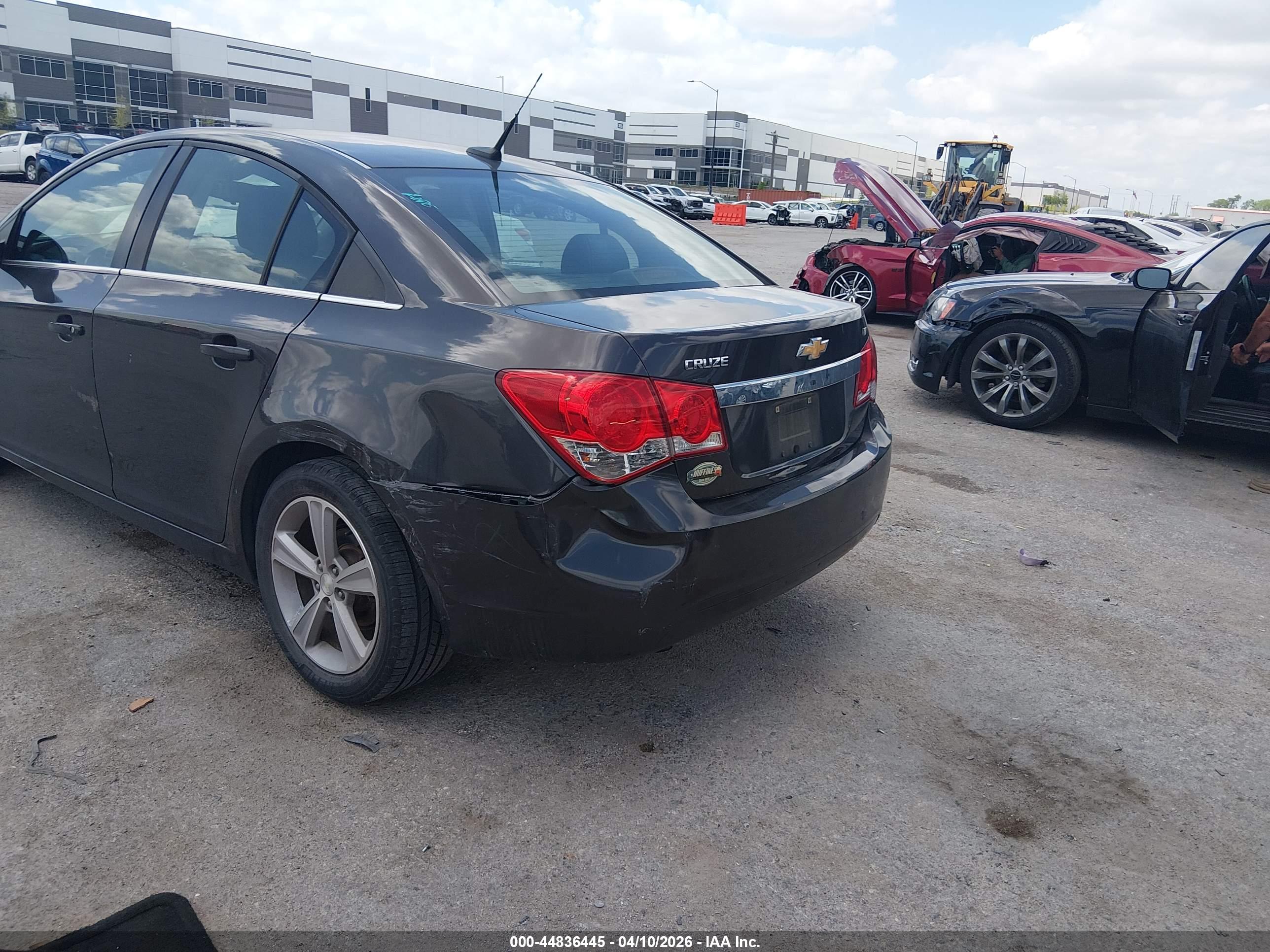 CHEVROLET CRUZE image 6