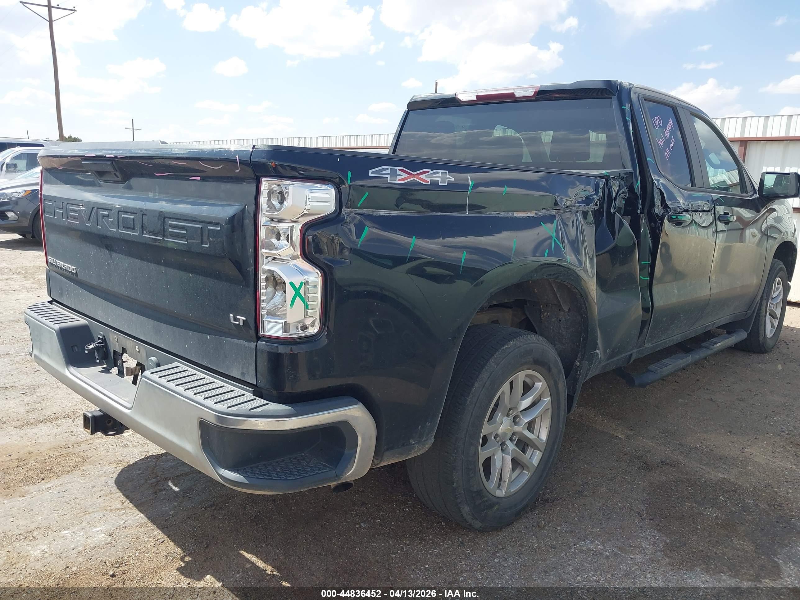 CHEVROLET SILVERADO image 4