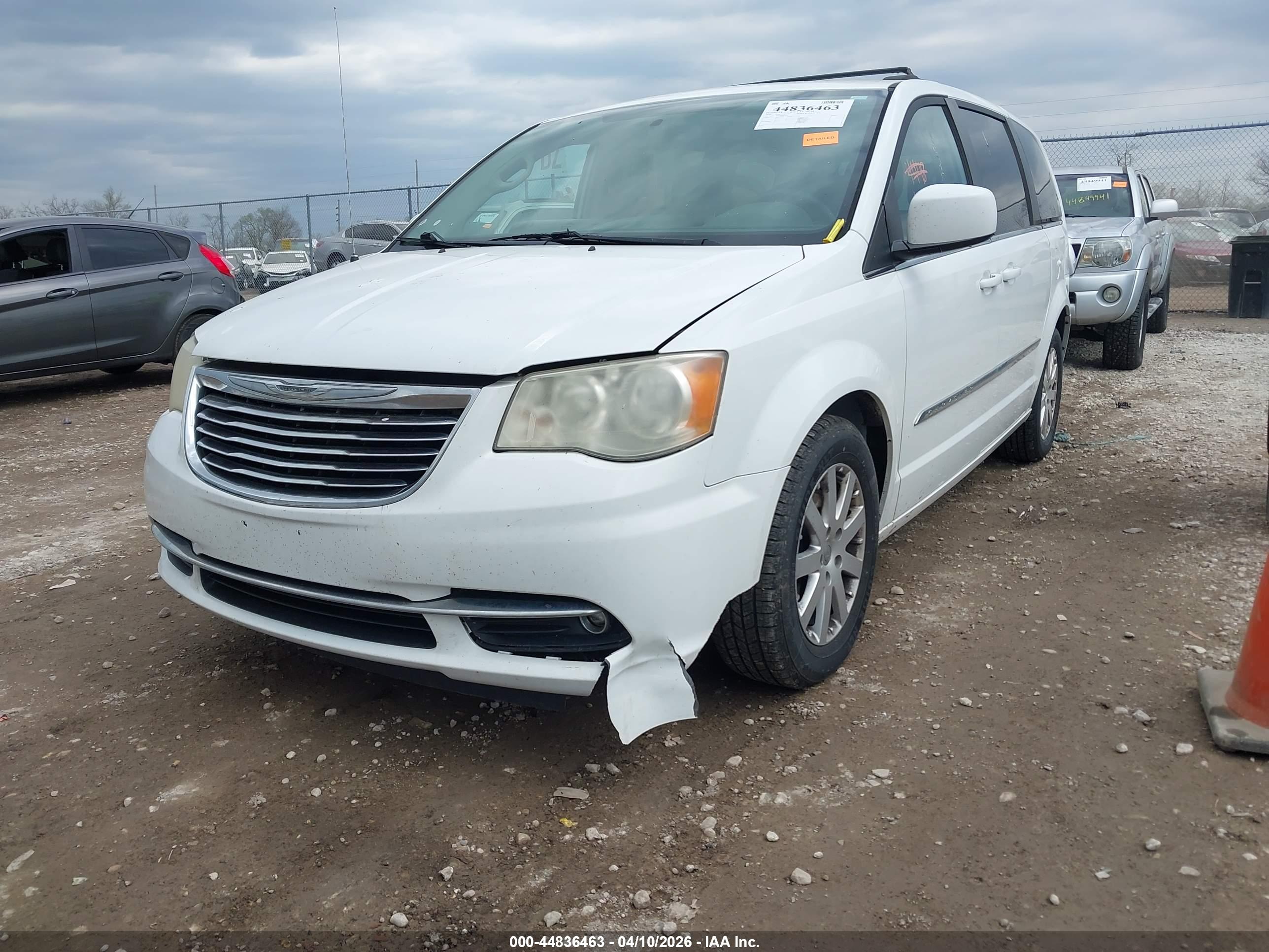 CHRYSLER TOWN image 6