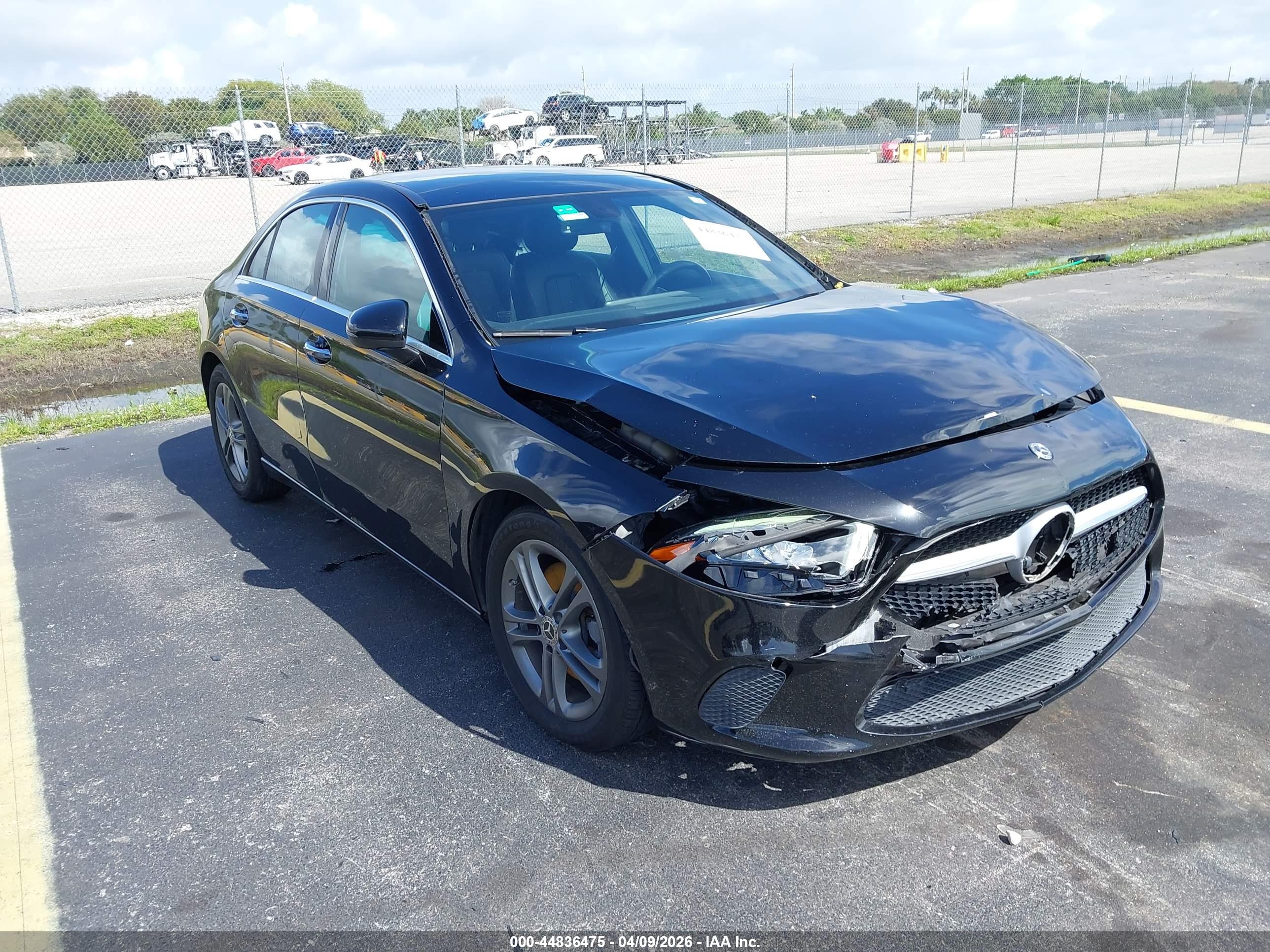 MERCEDES-BENZ A image 6