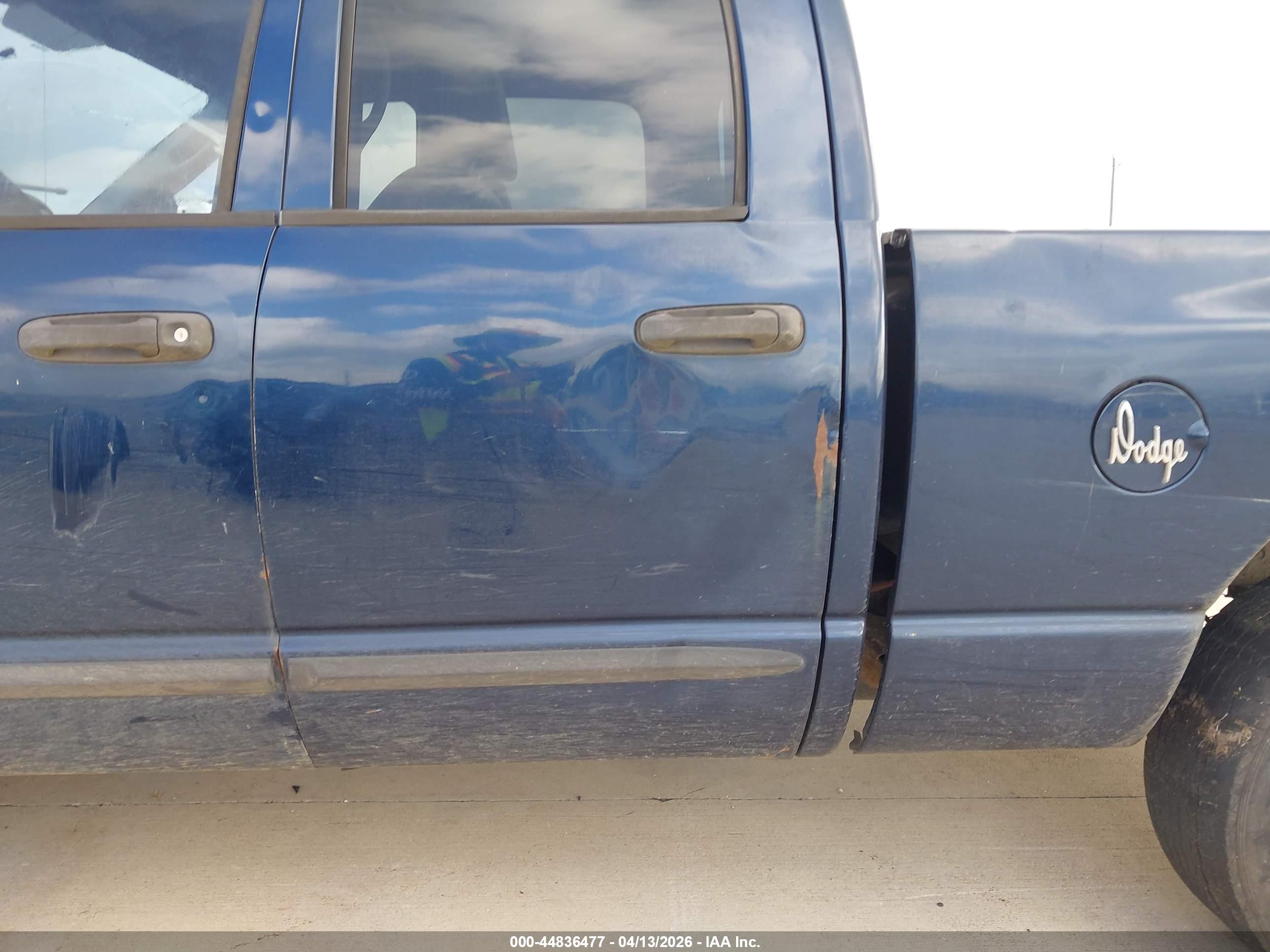 DODGE RAM image 6