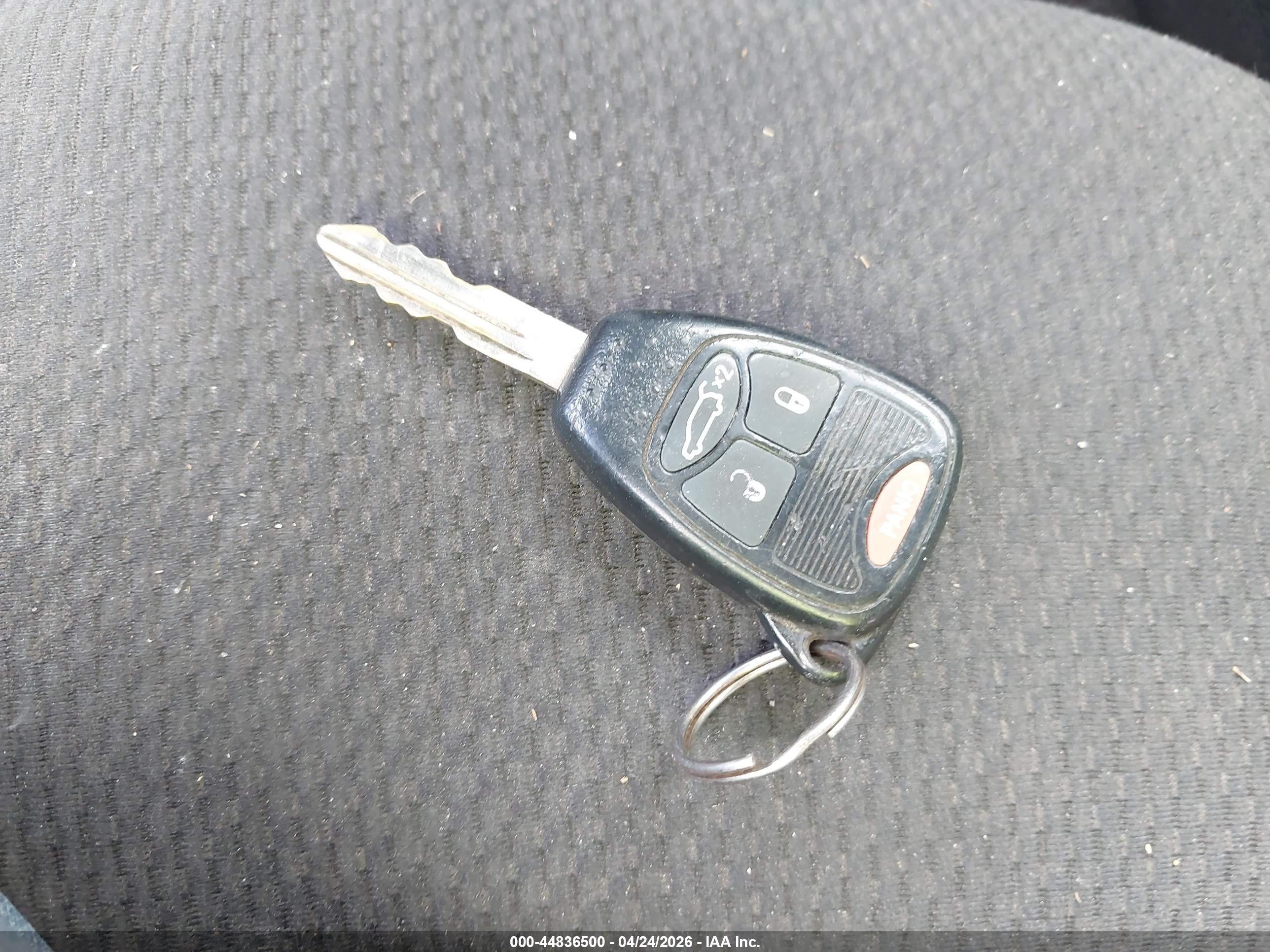CHRYSLER 200 image 11