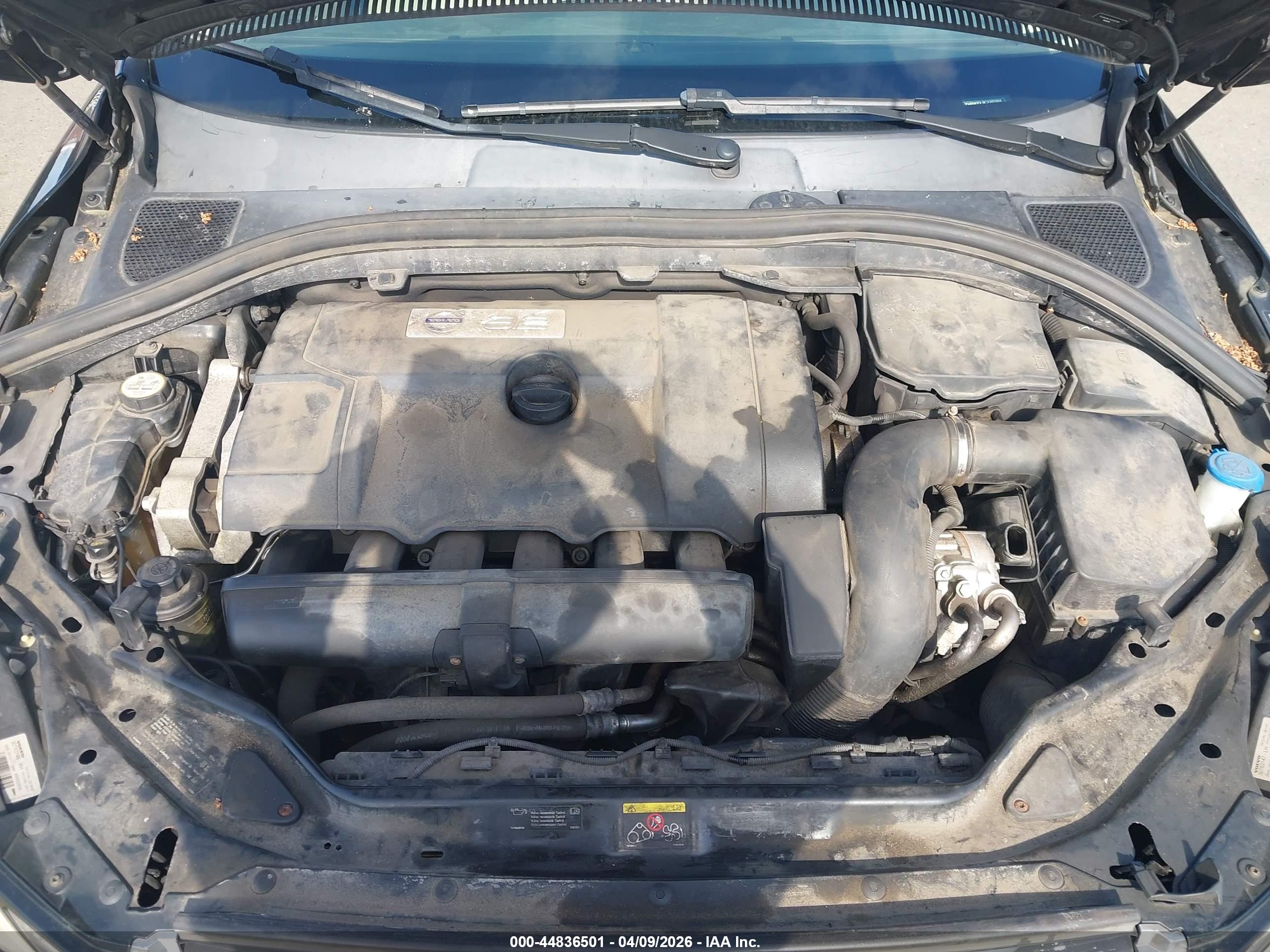 VOLVO XC60 image 10