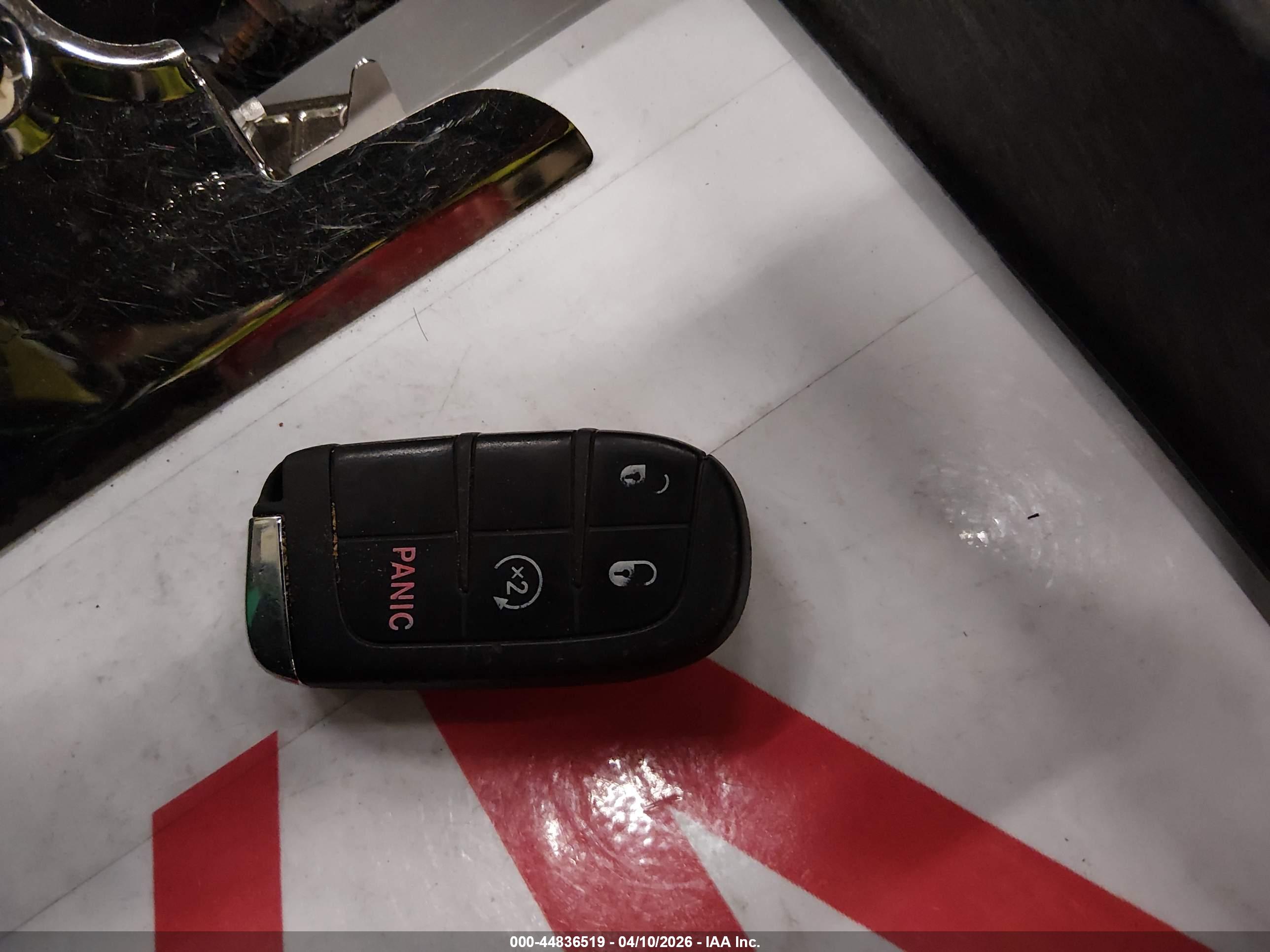 JEEP RENEGADE image 11