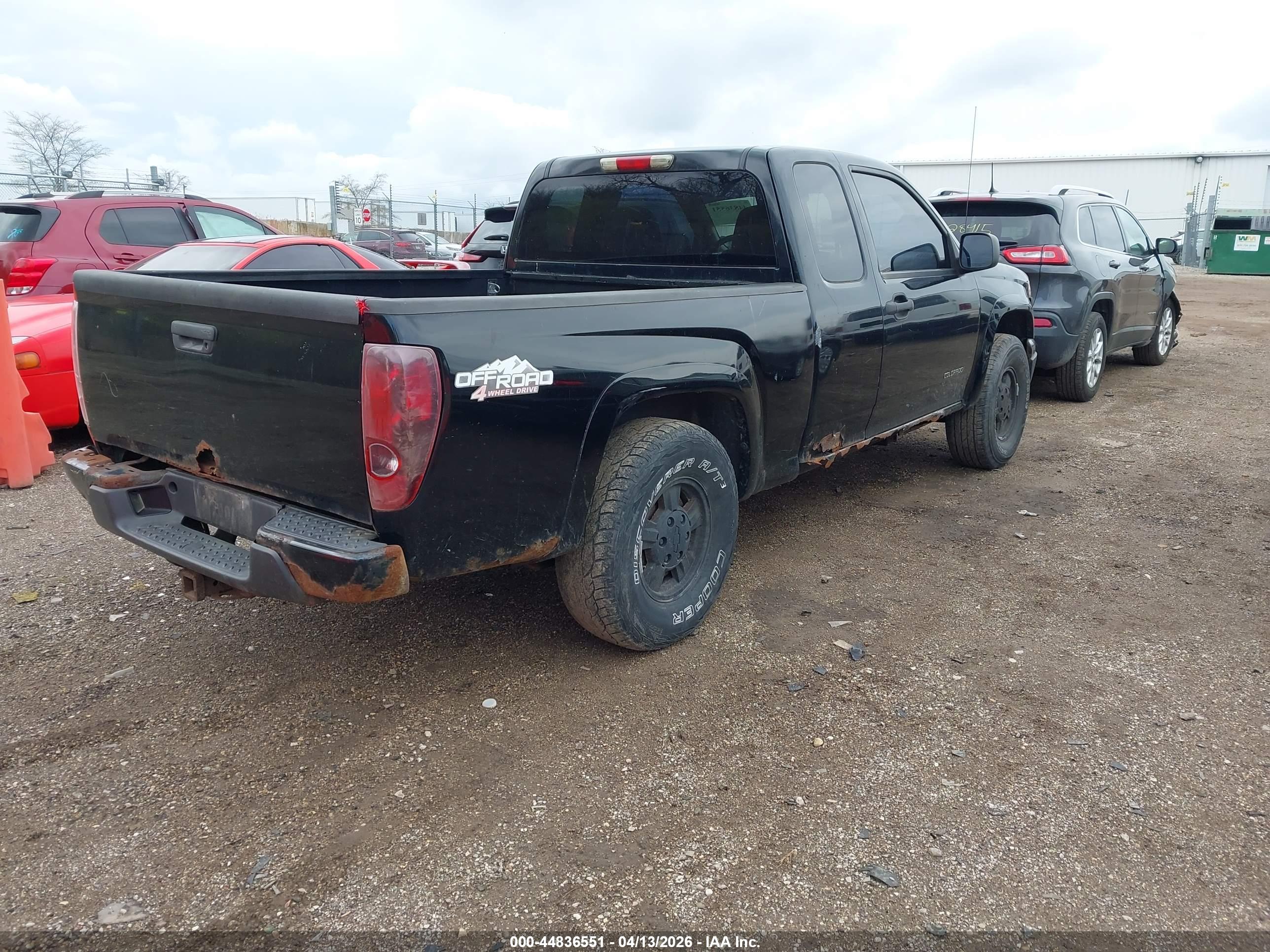 CHEVROLET COLORADO image 4