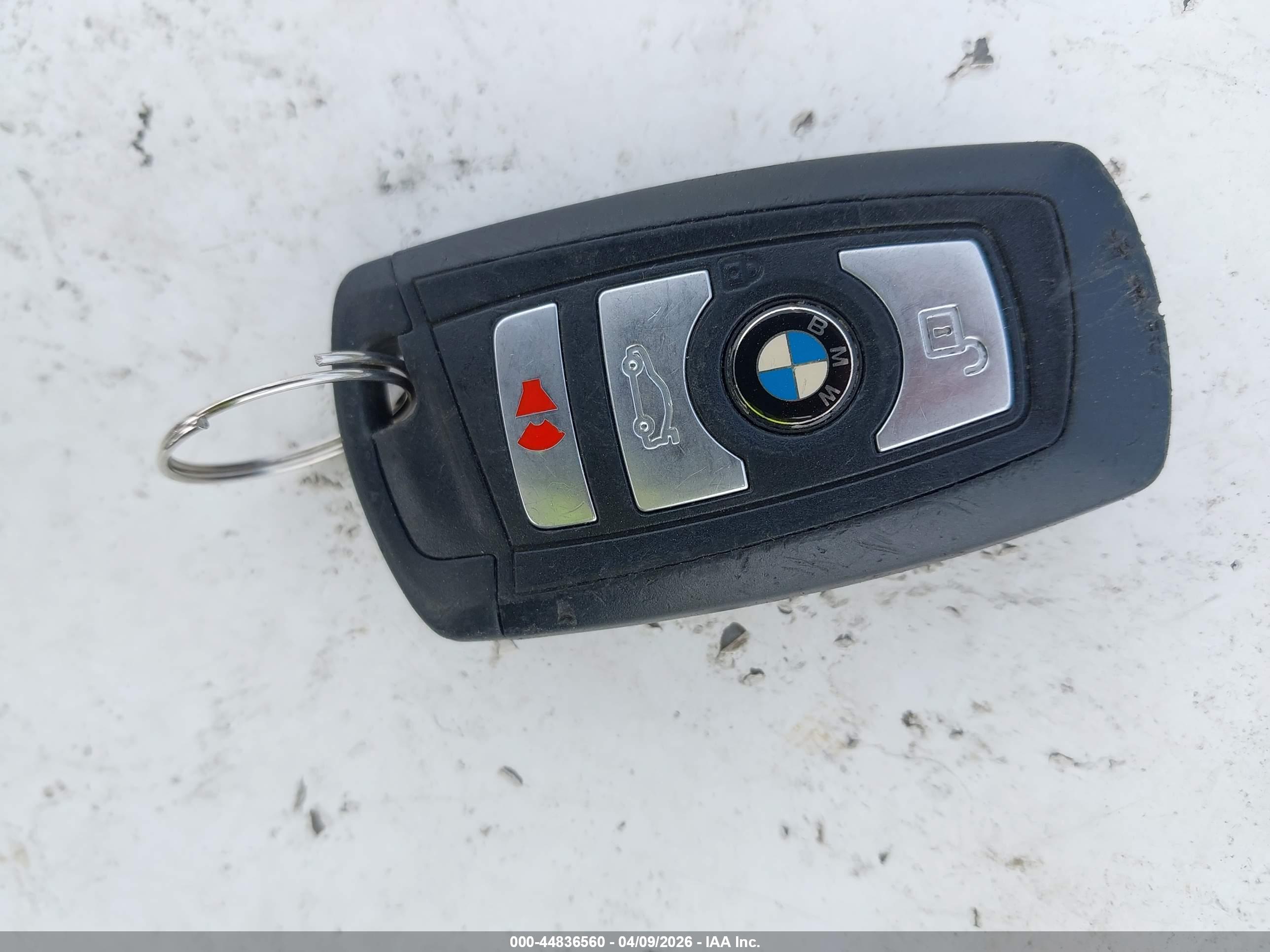 BMW 320I image 11