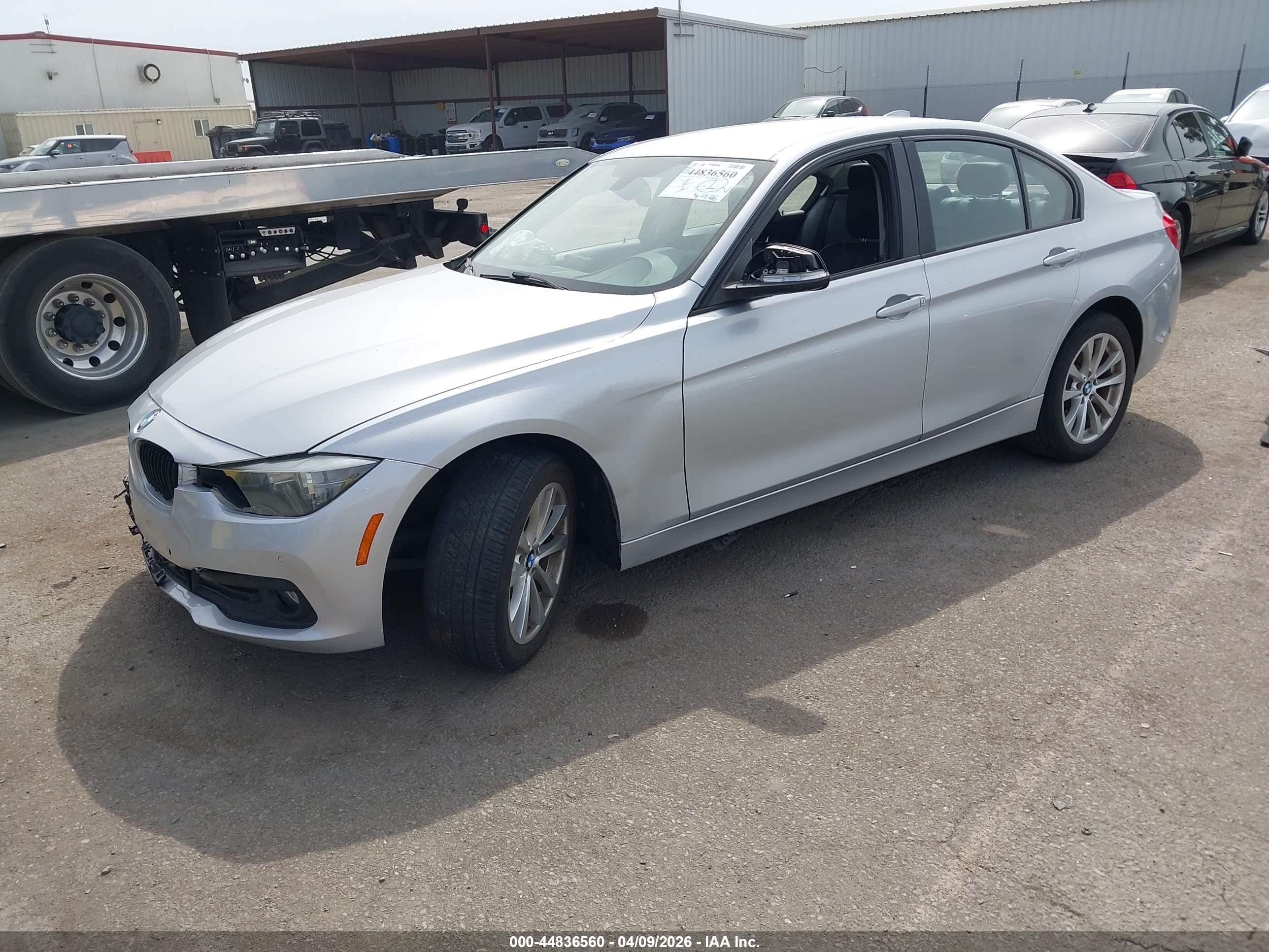 BMW 320I image 2