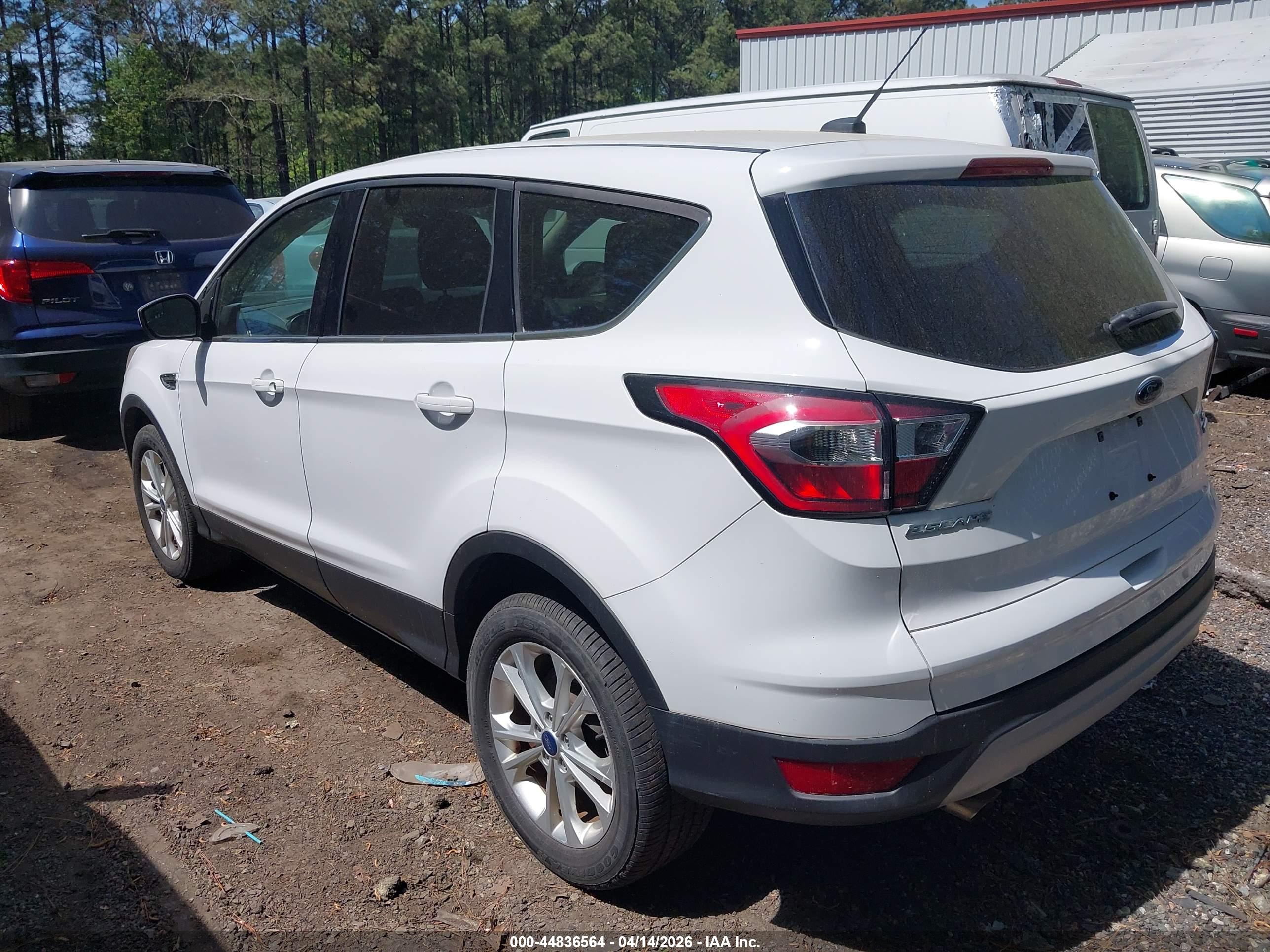 FORD ESCAPE image 3