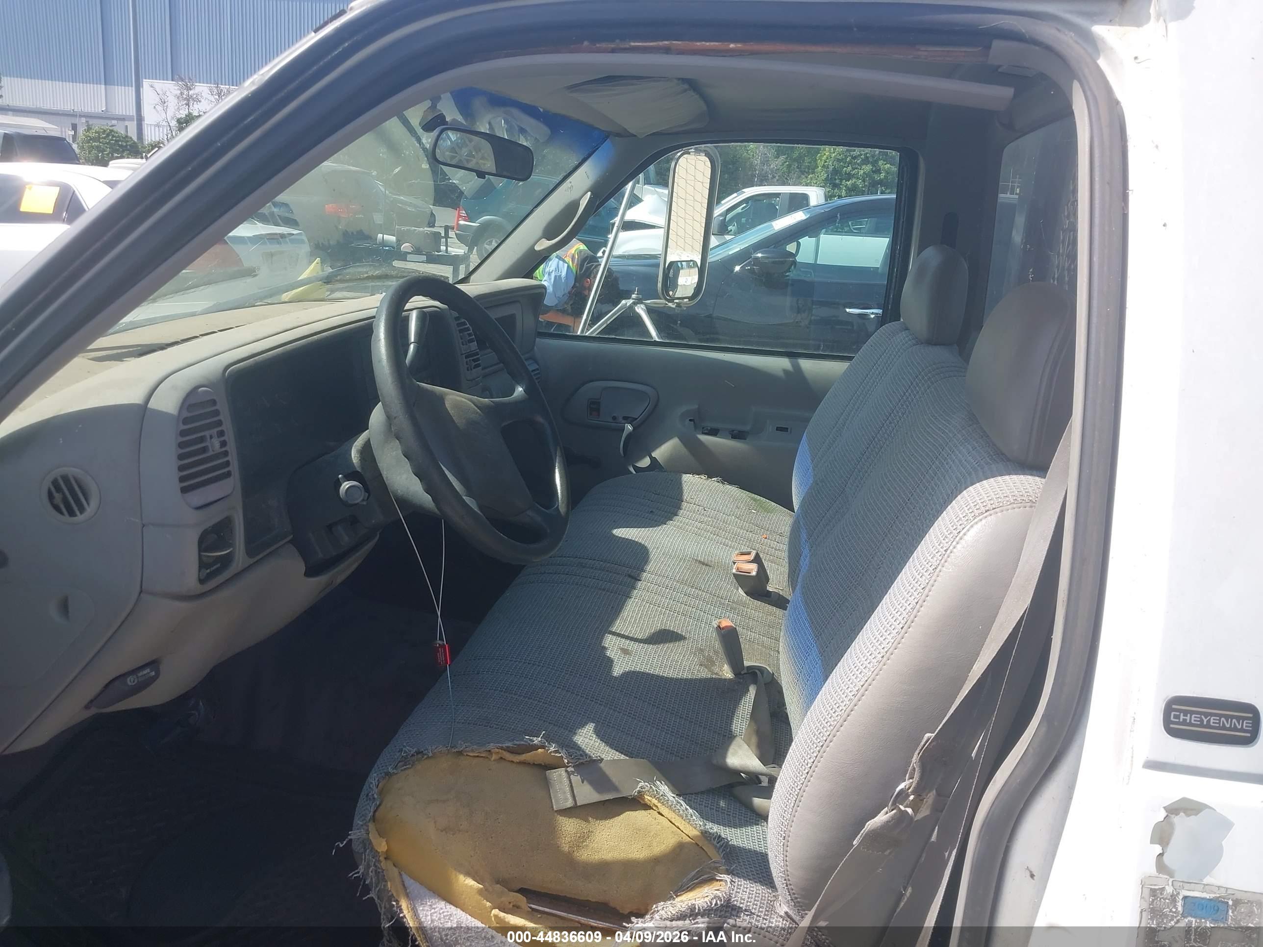 CHEVROLET C3500 image 8