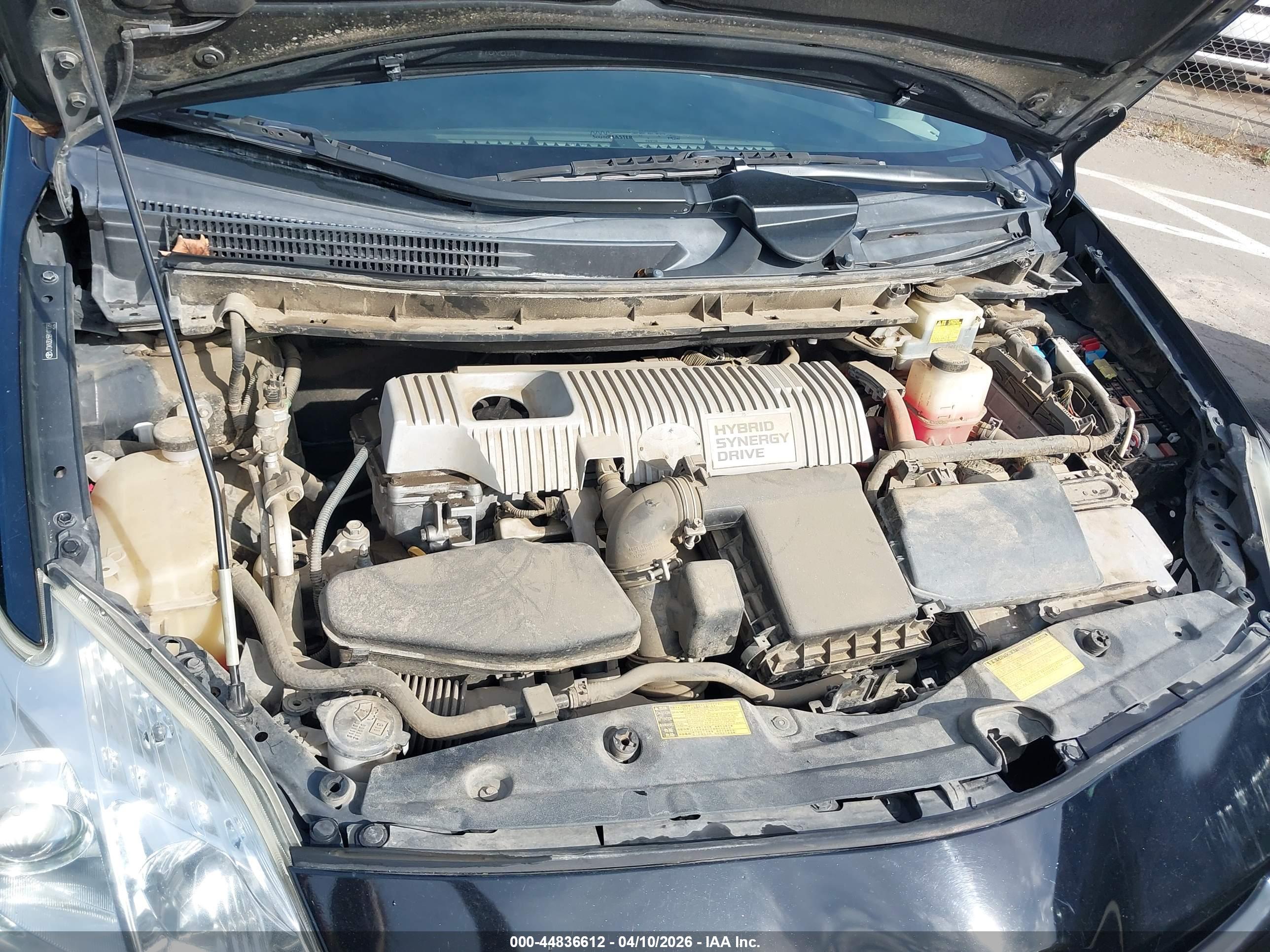 TOYOTA PRIUS image 10