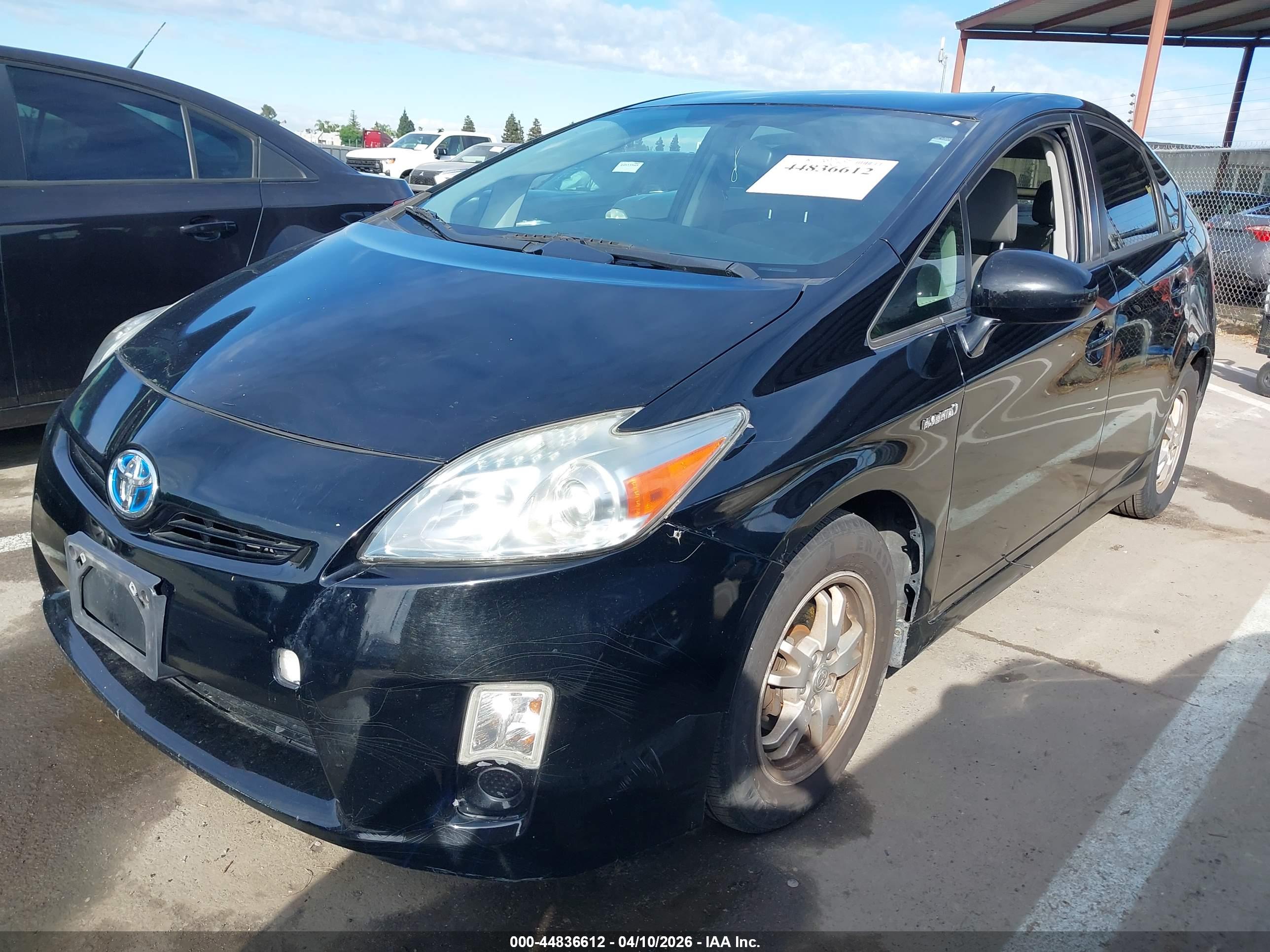 TOYOTA PRIUS image 2
