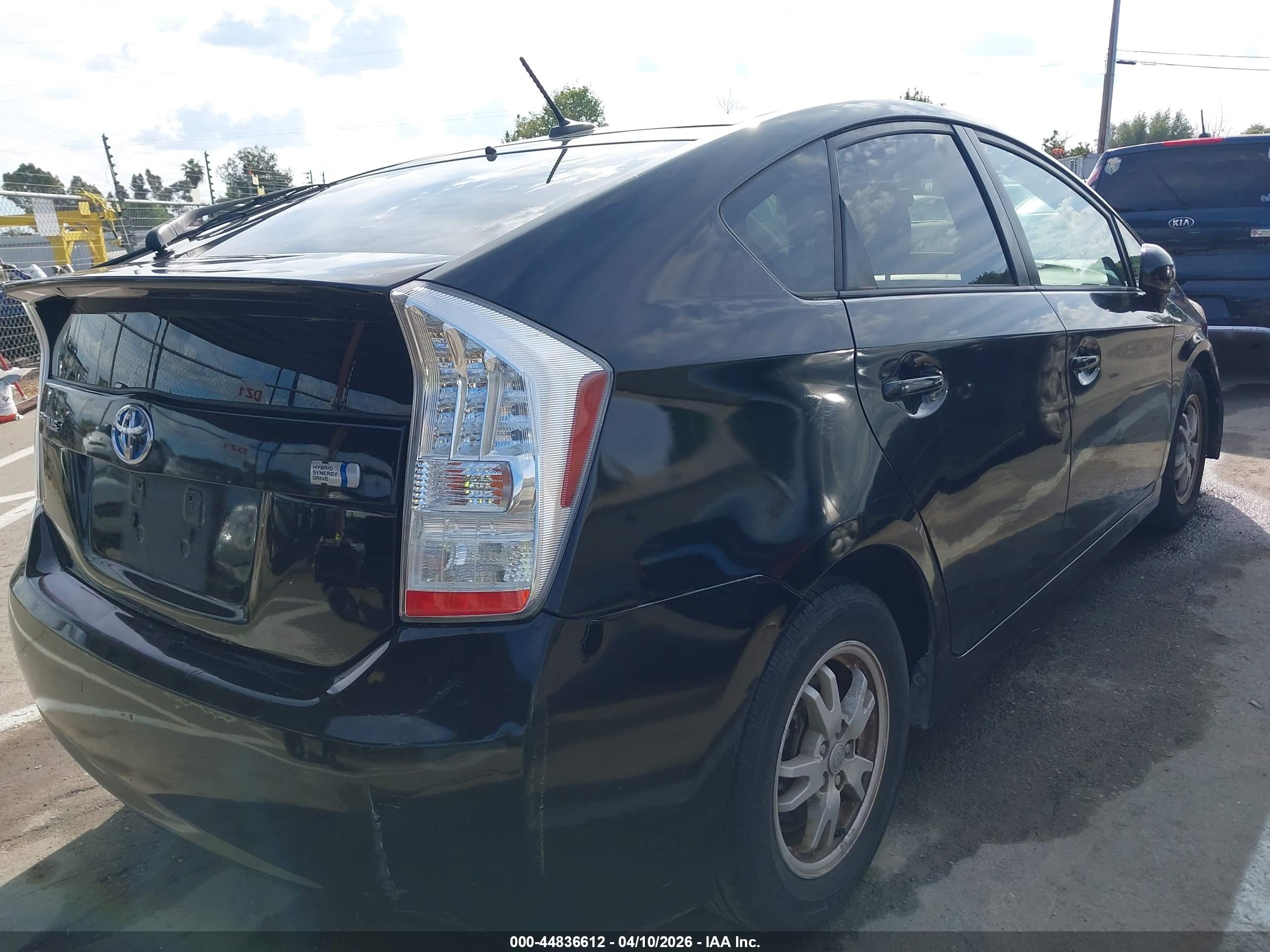 TOYOTA PRIUS image 4