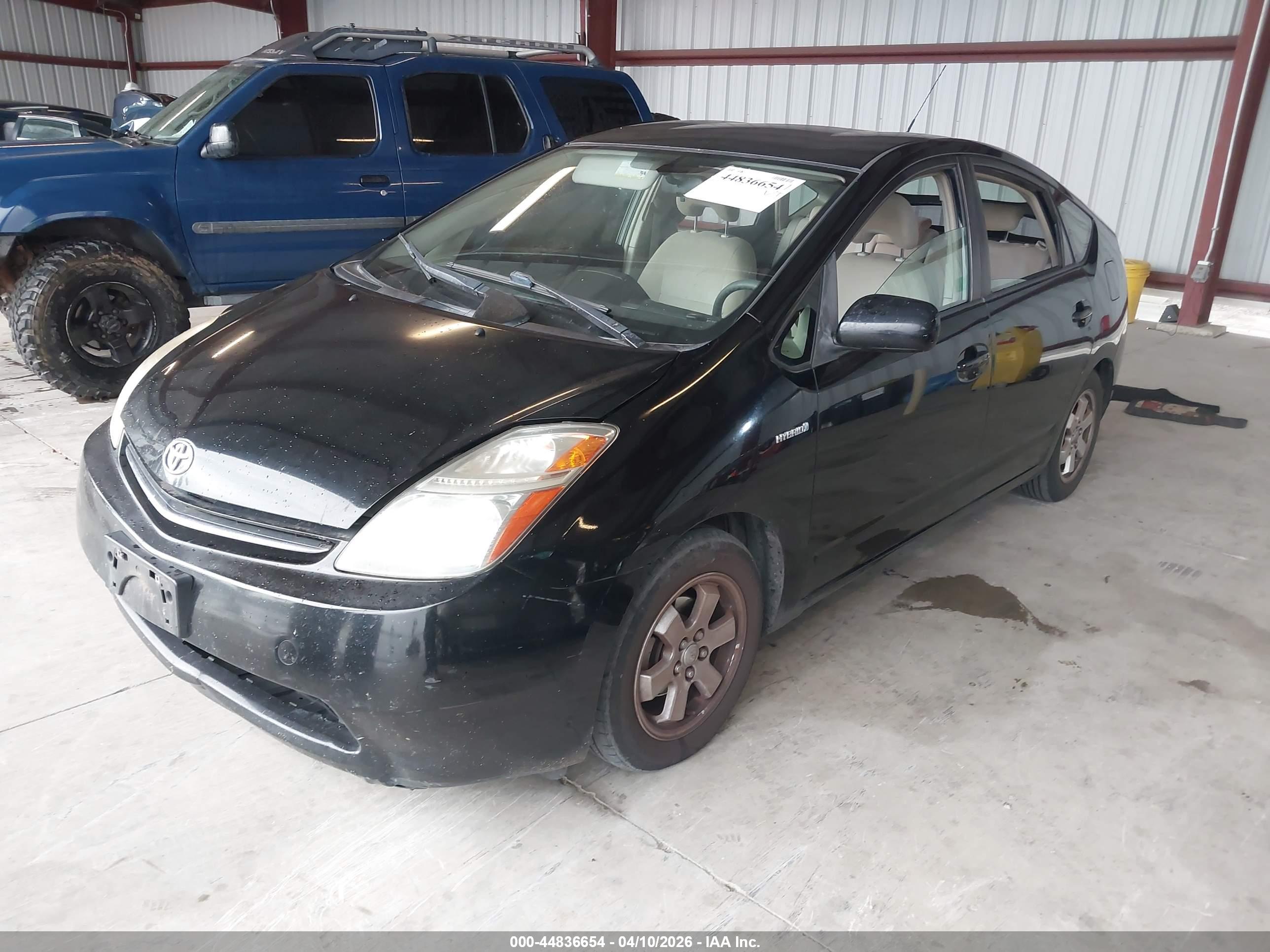 TOYOTA PRIUS image 2