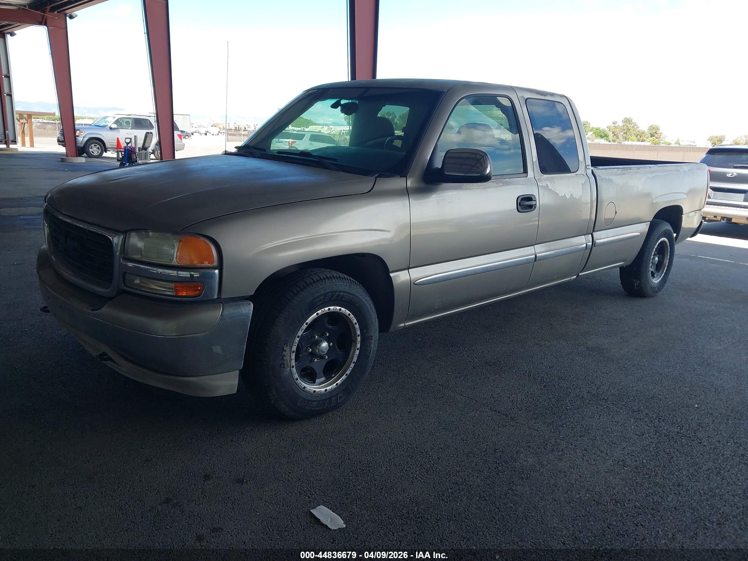 GMC SIERRA image 2