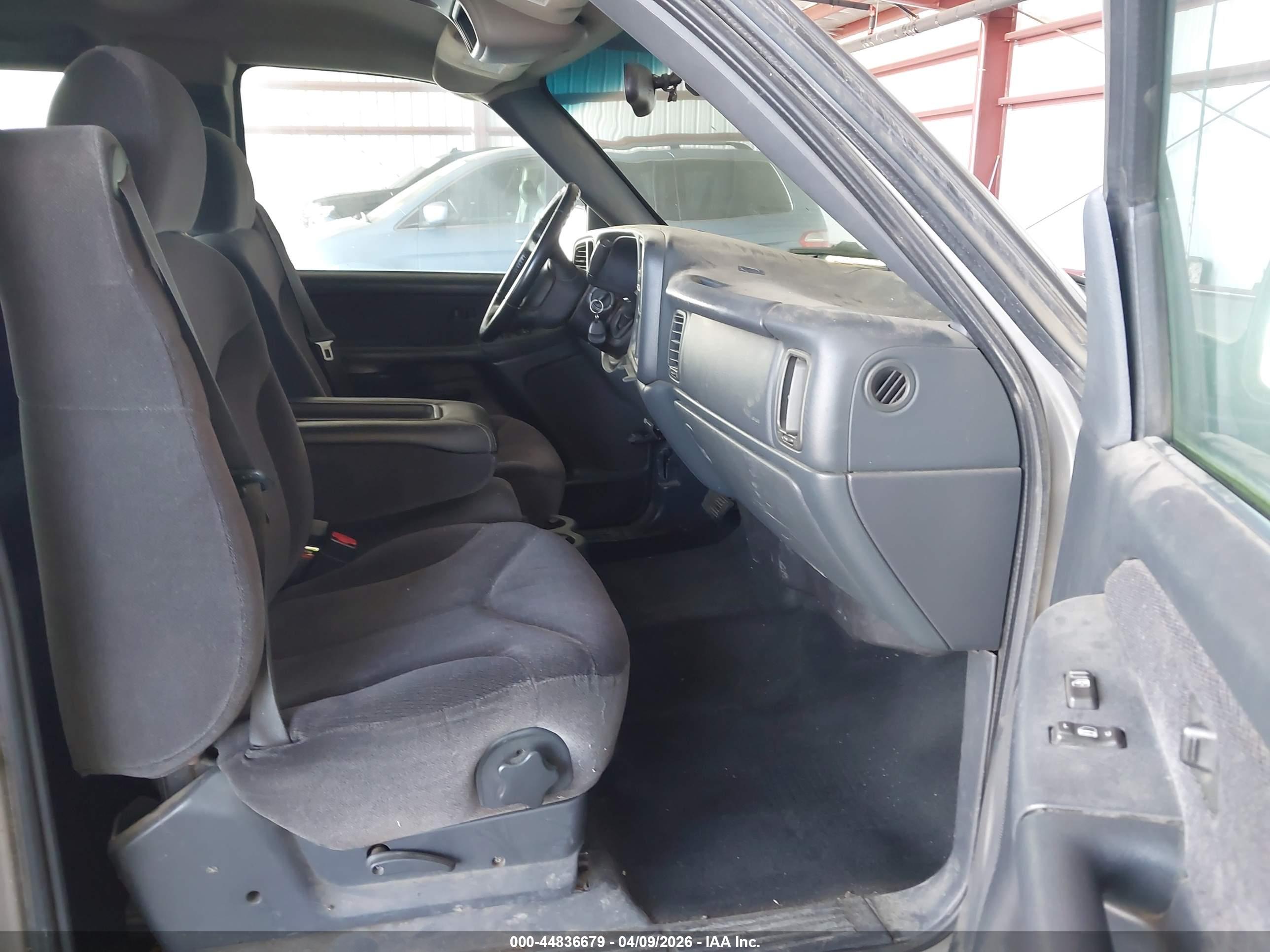 GMC SIERRA image 5