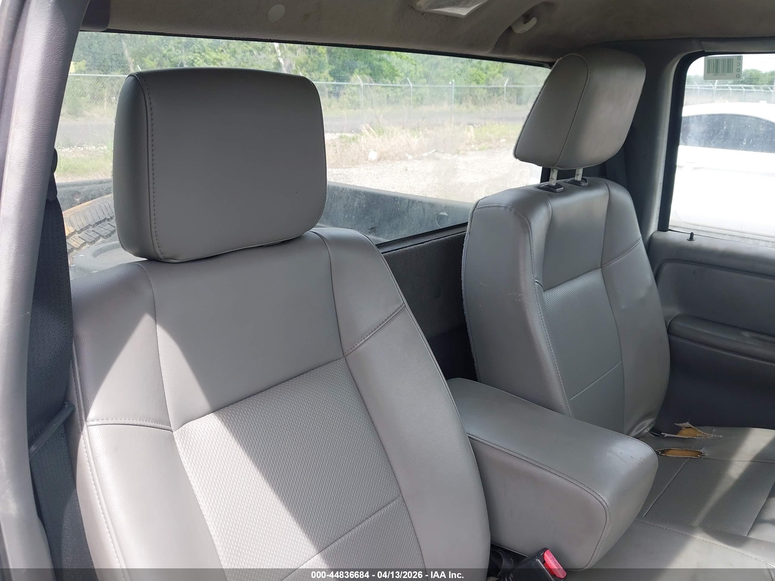 FORD RANGER image 8