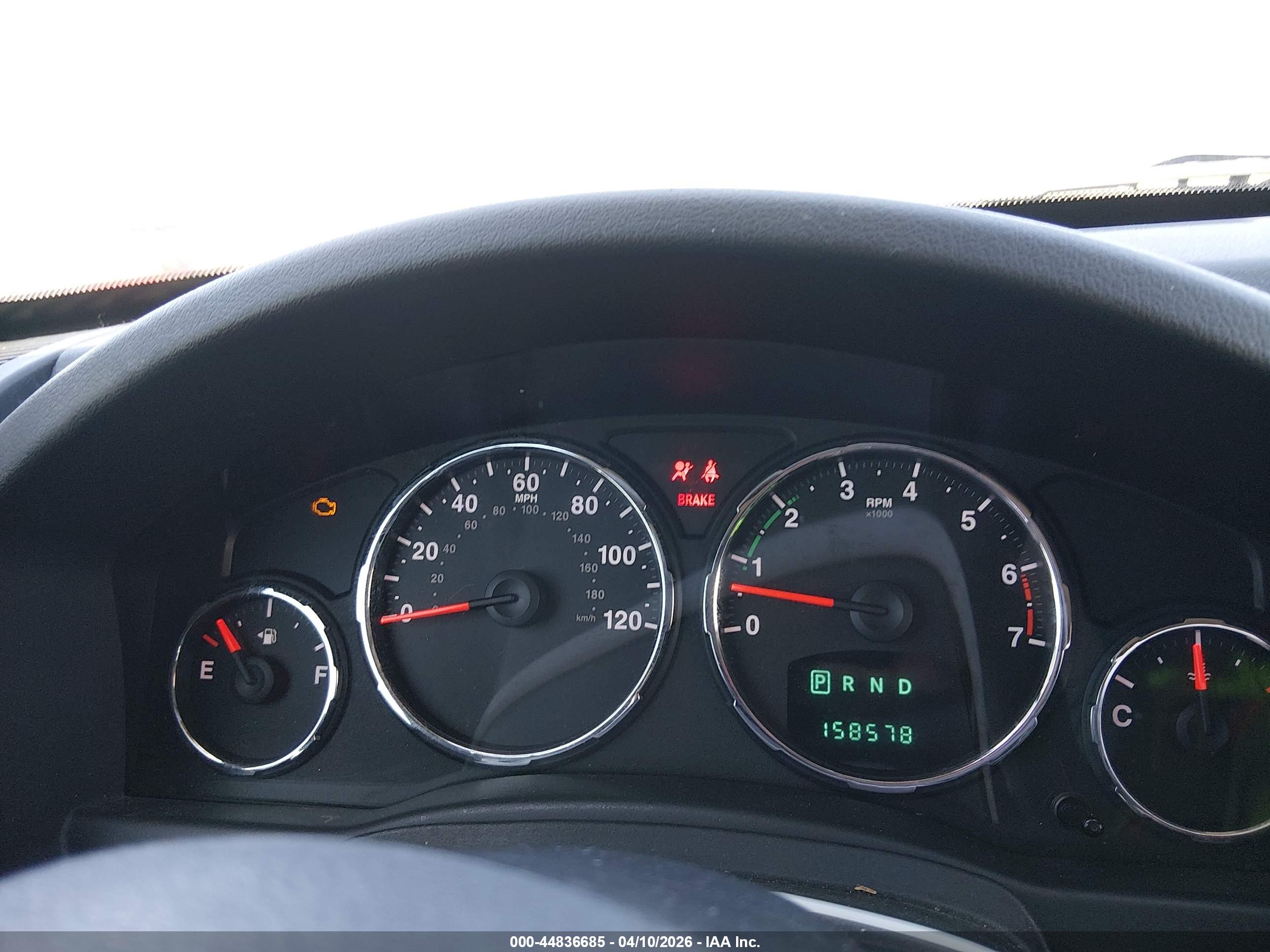 JEEP LIBERTY image 7