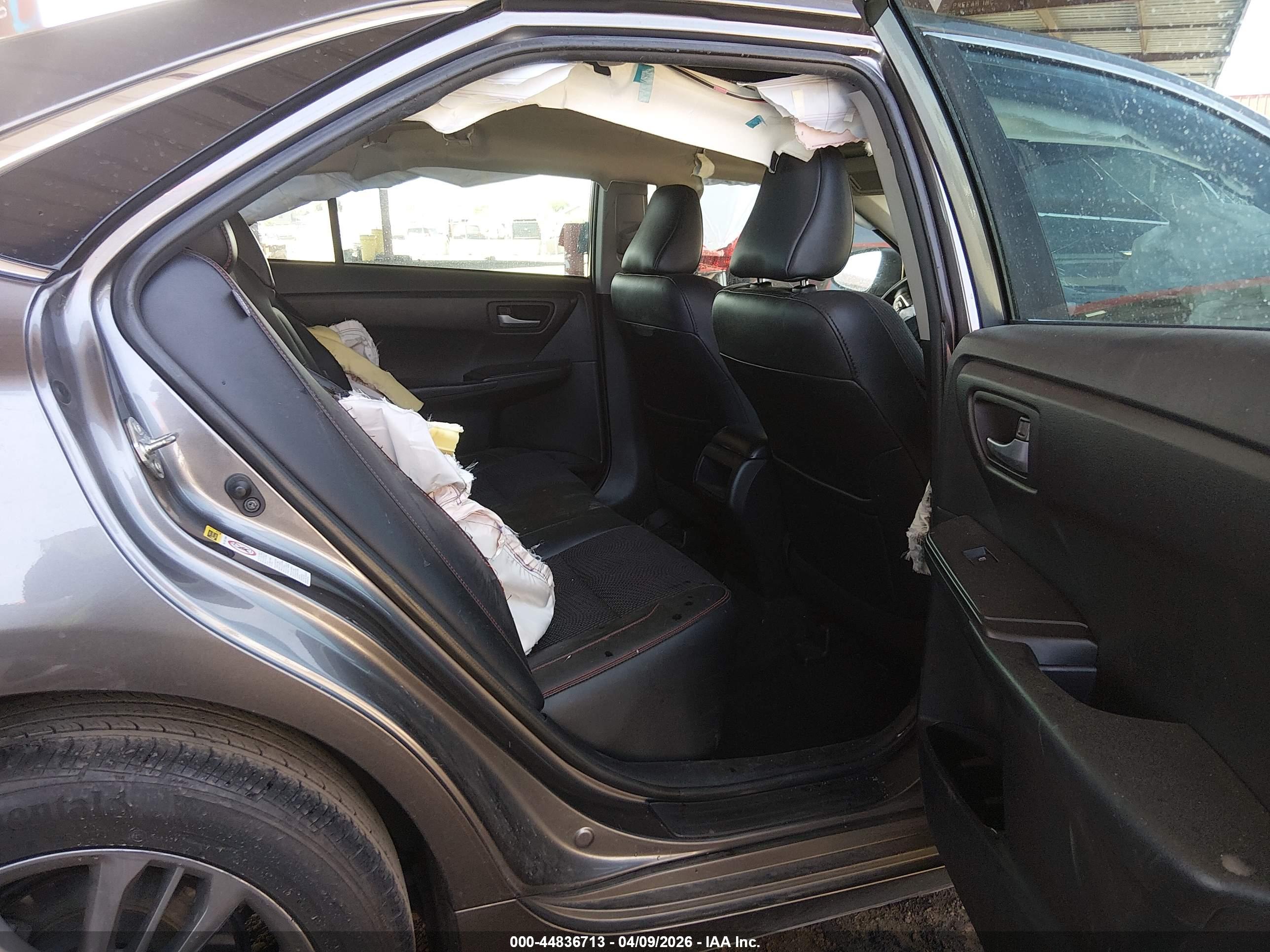 TOYOTA CAMRY image 8