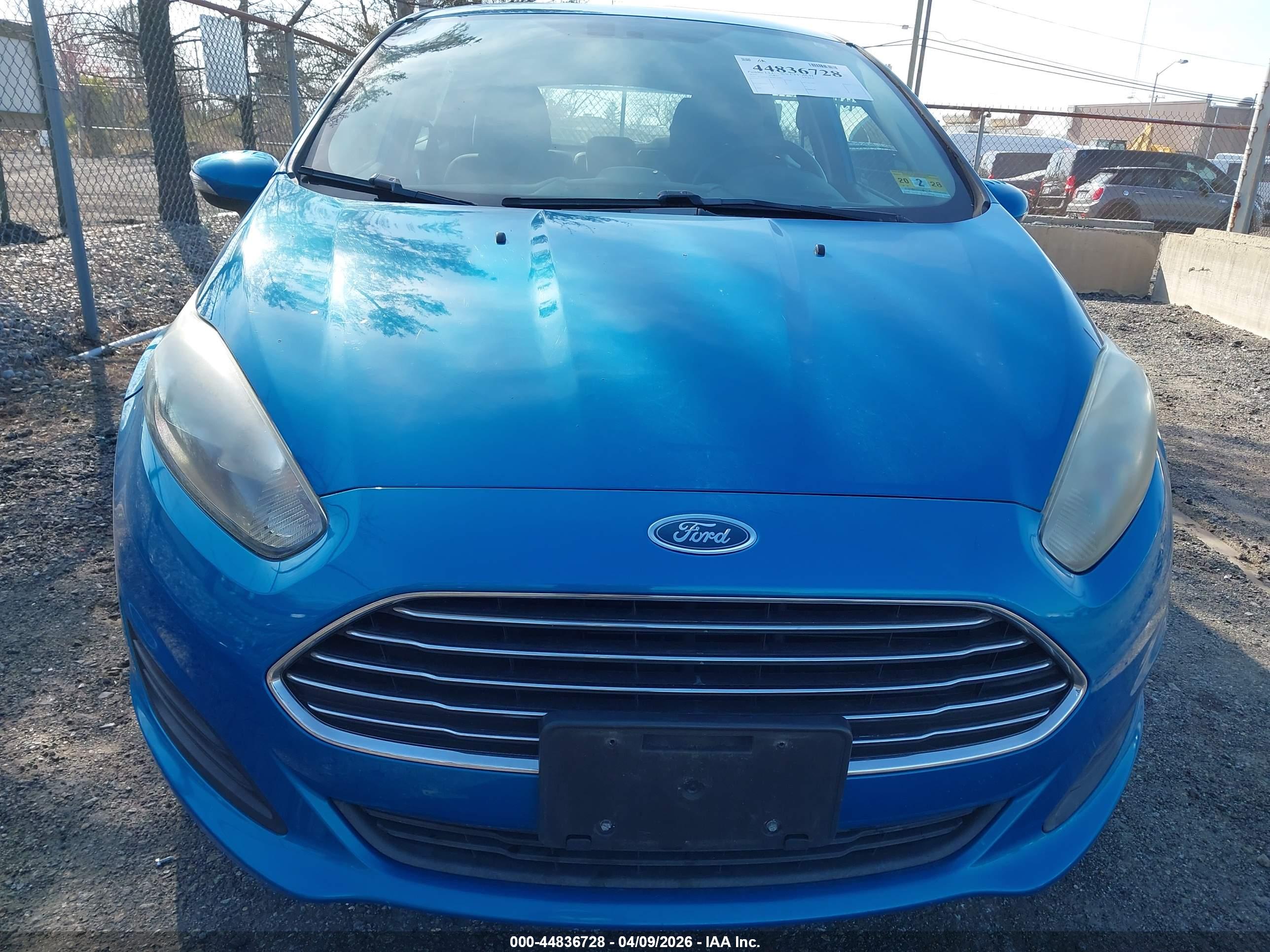 FORD FIESTA image 6