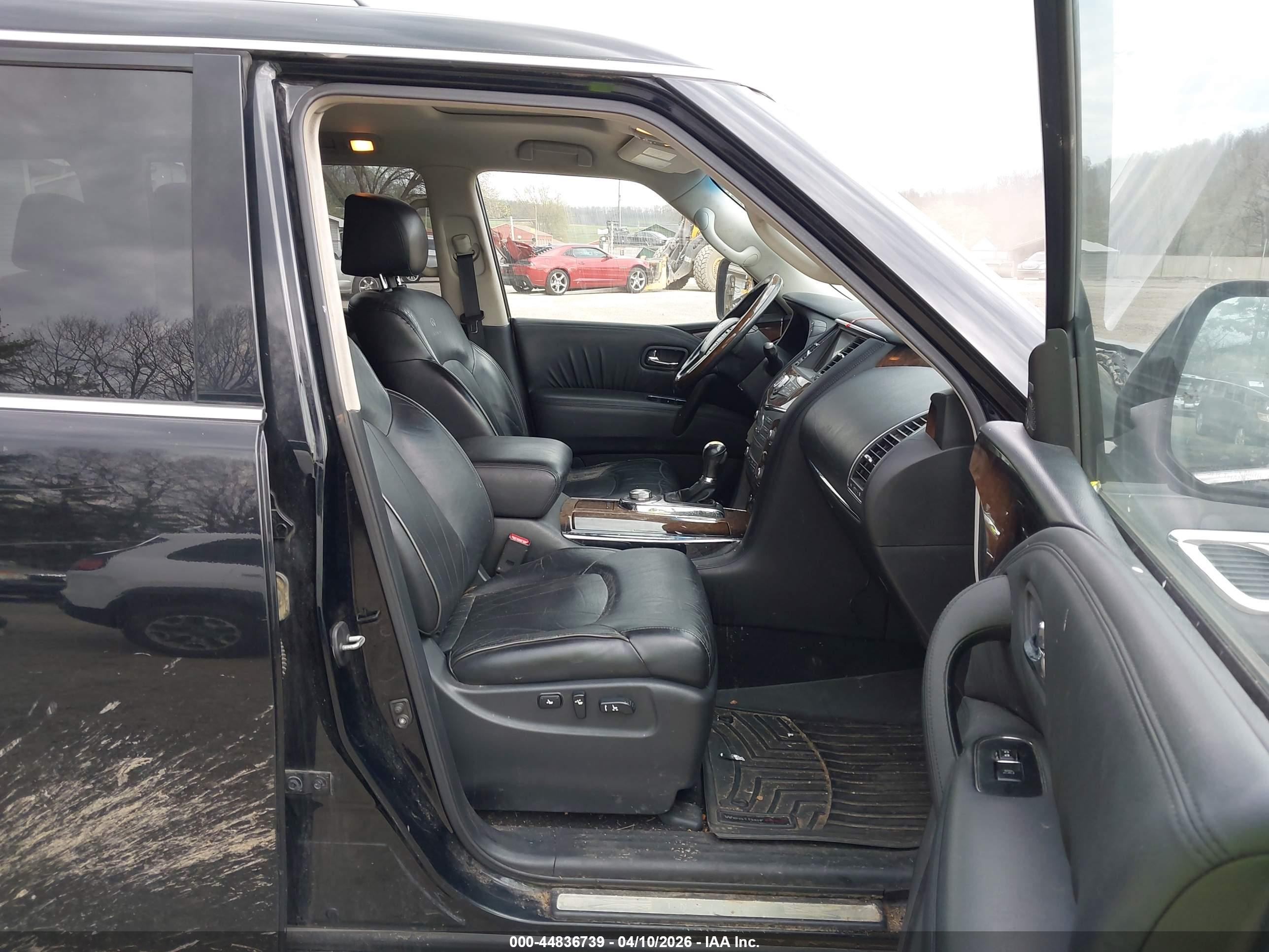 INFINITI QX56 image 5