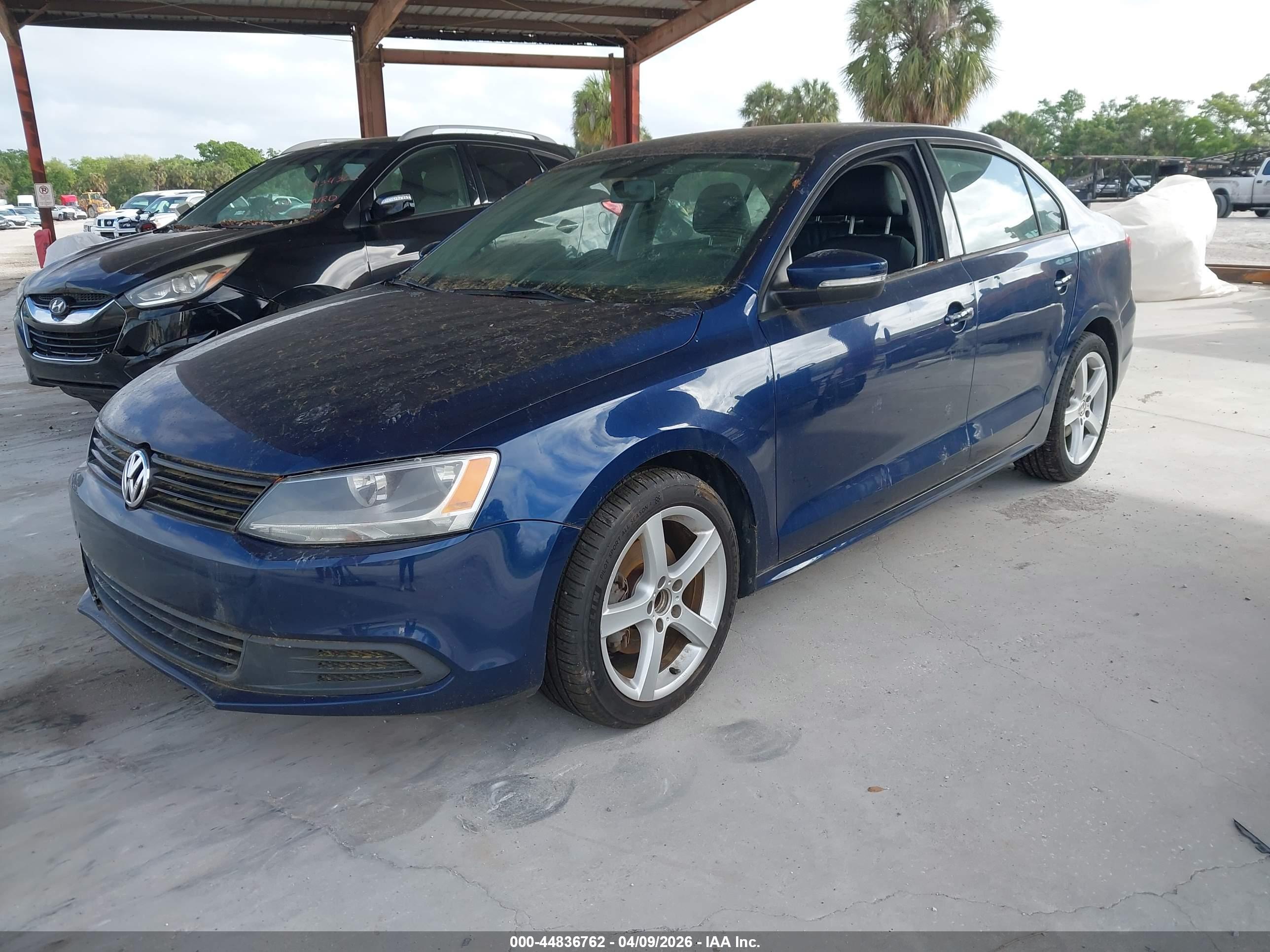 VOLKSWAGEN JETTA image 2