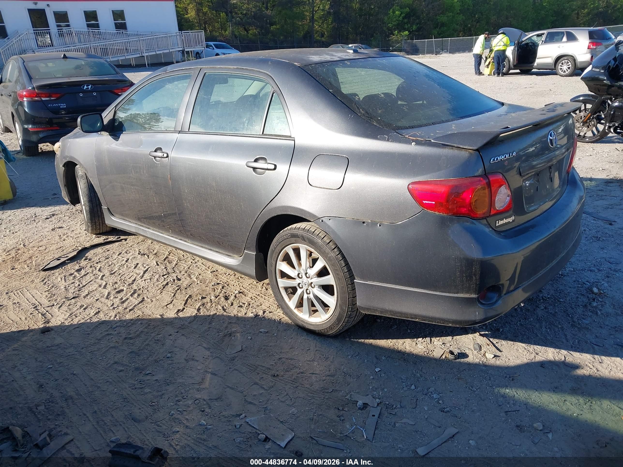 TOYOTA COROLLA image 3