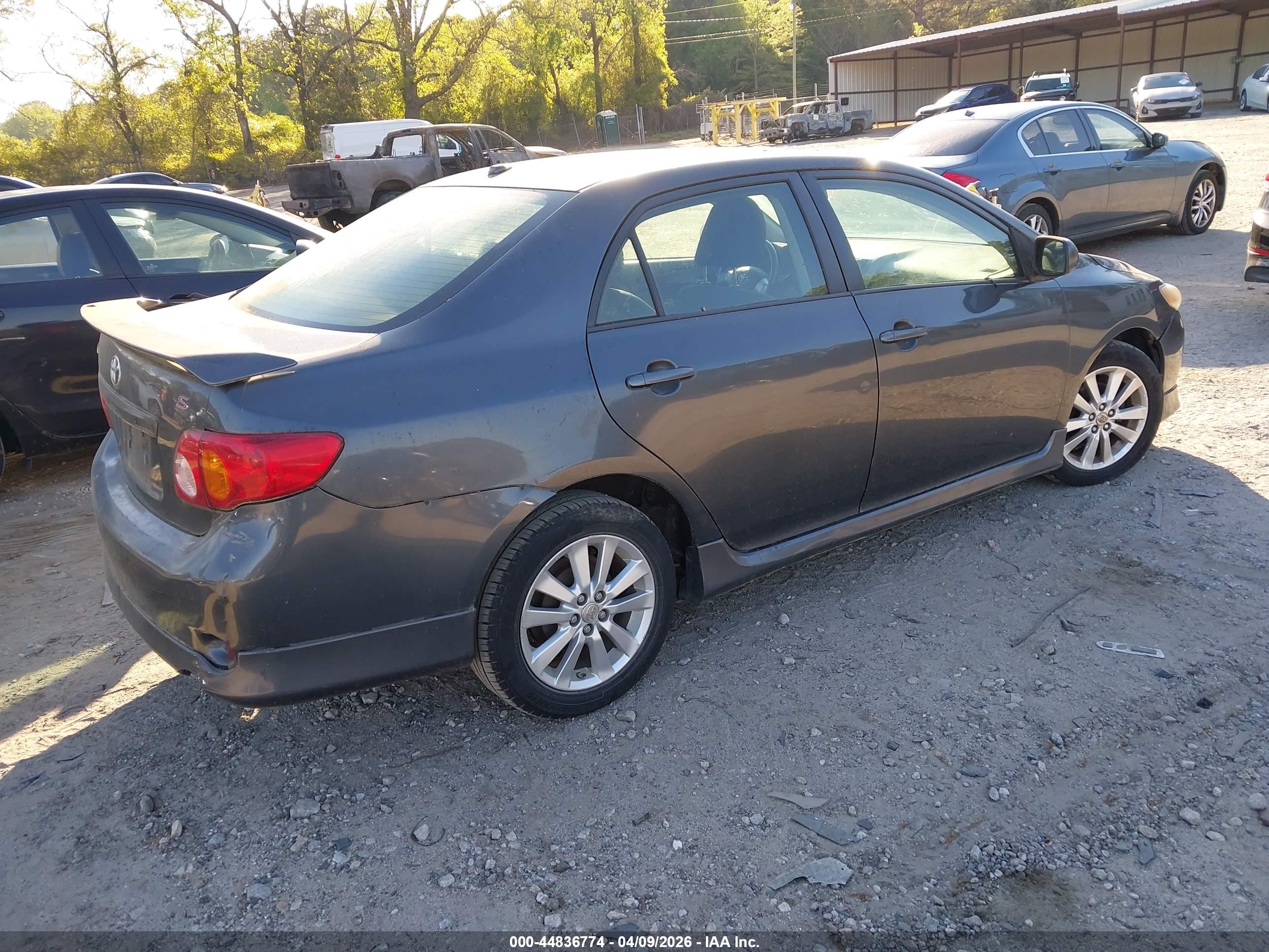 TOYOTA COROLLA image 4