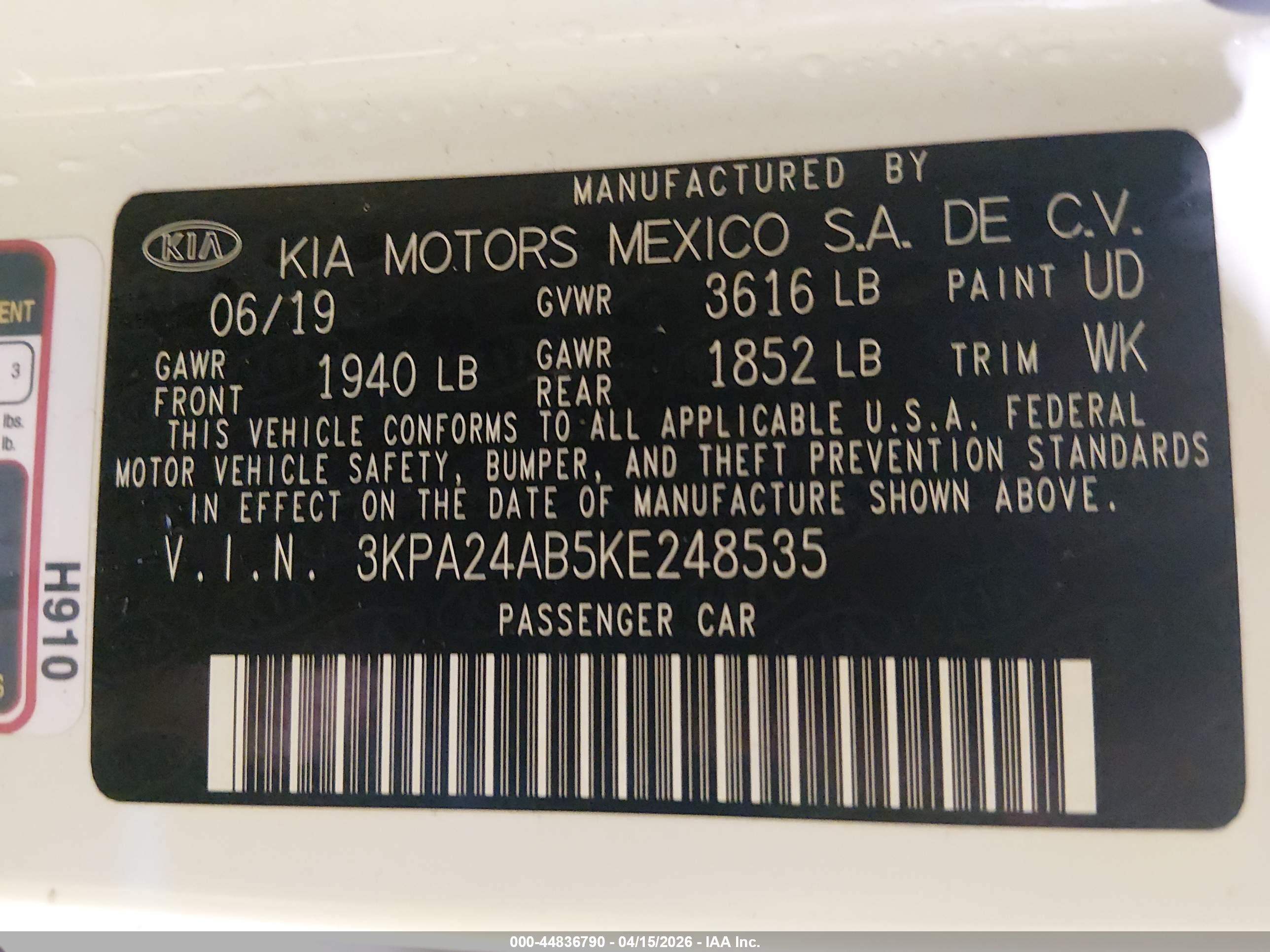 KIA RIO image 9