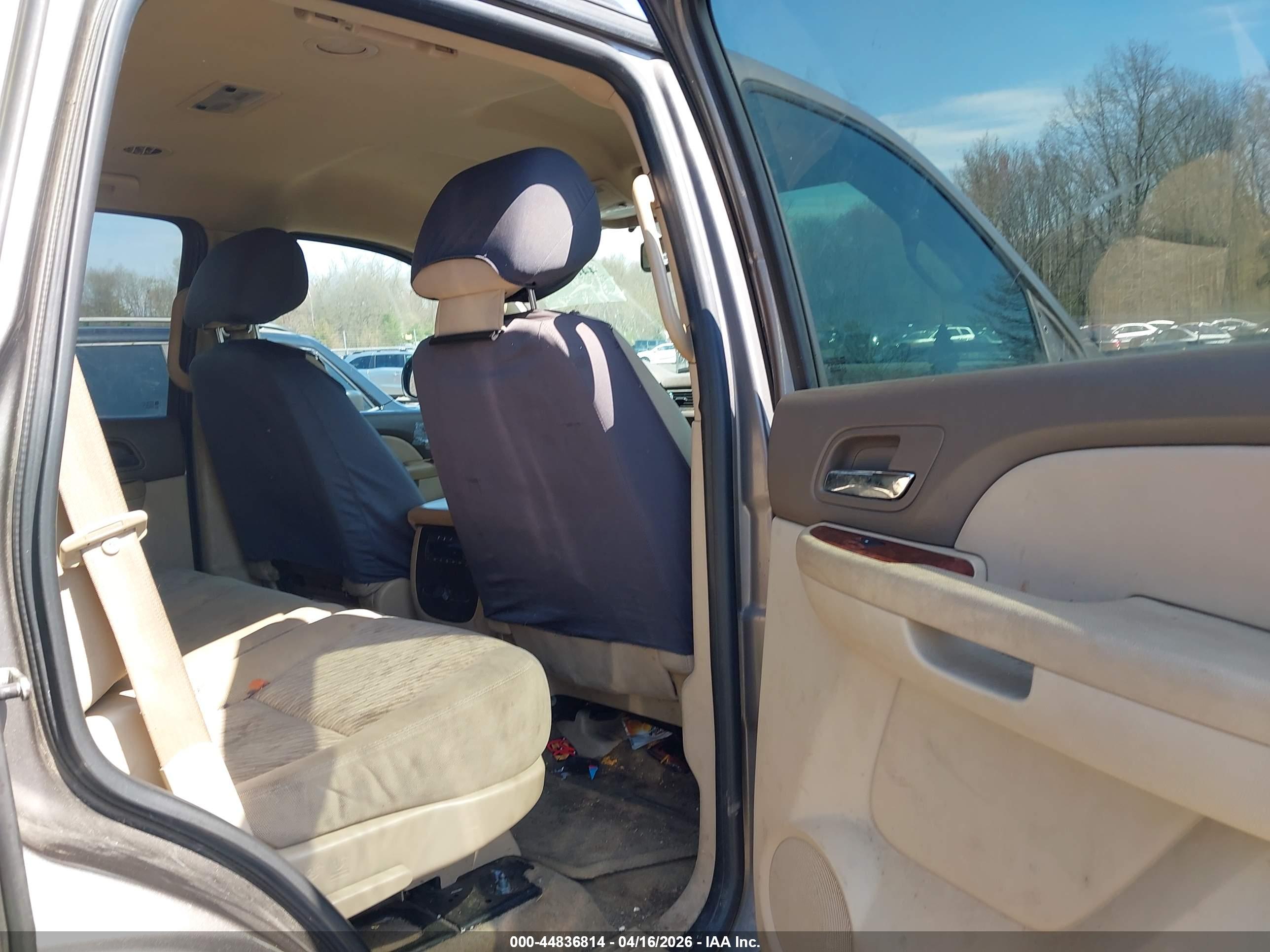 CHEVROLET TAHOE image 8