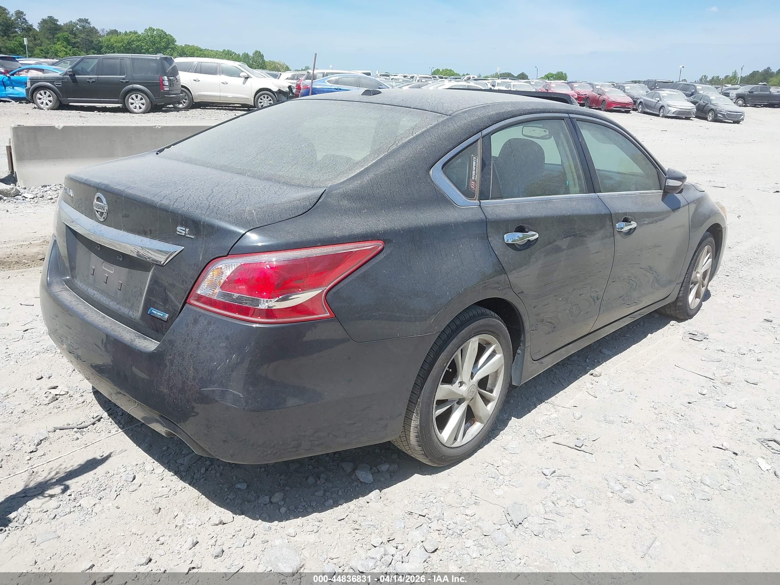 NISSAN ALTIMA image 4