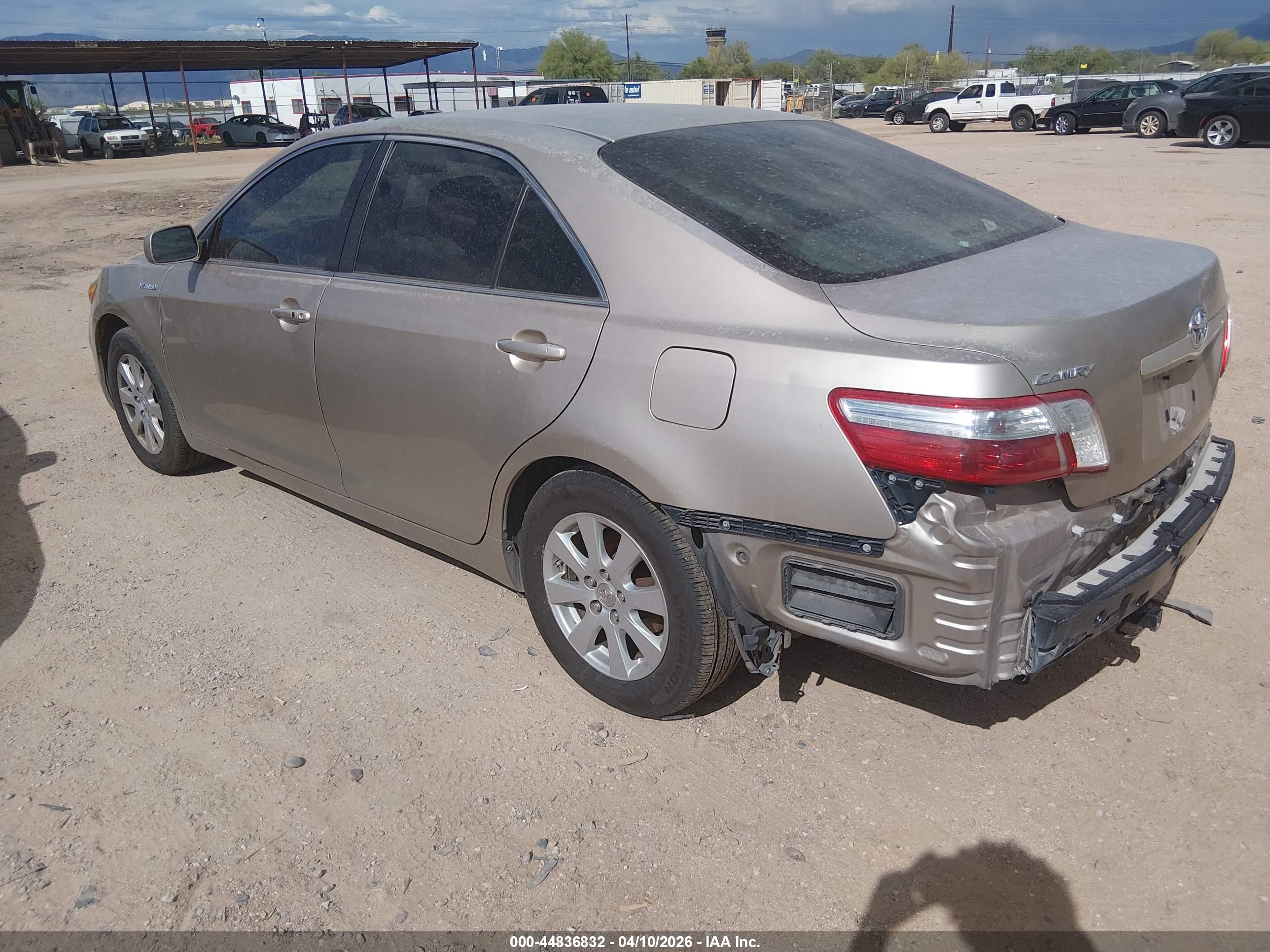 TOYOTA CAMRY image 3