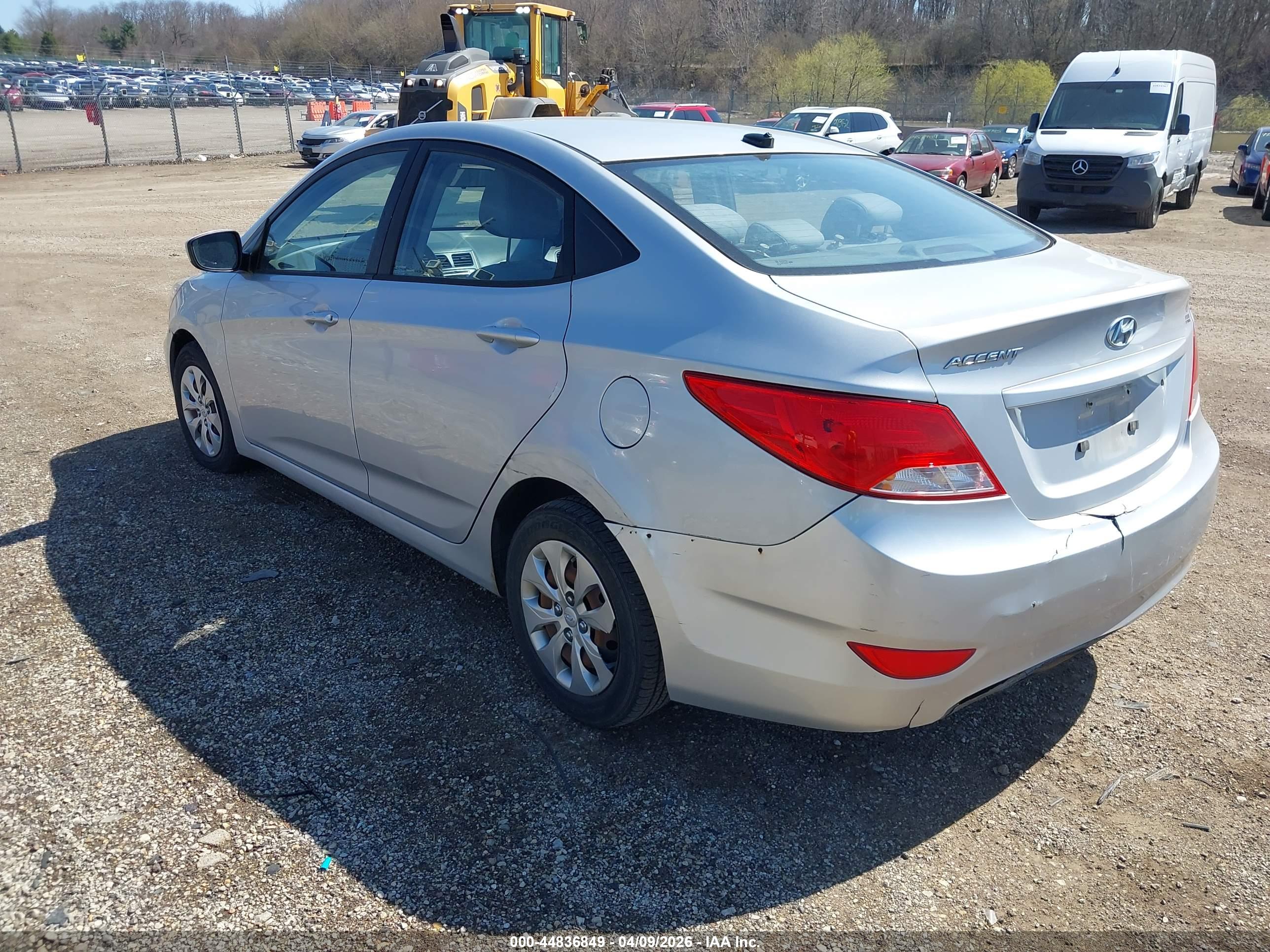 HYUNDAI ACCENT image 3
