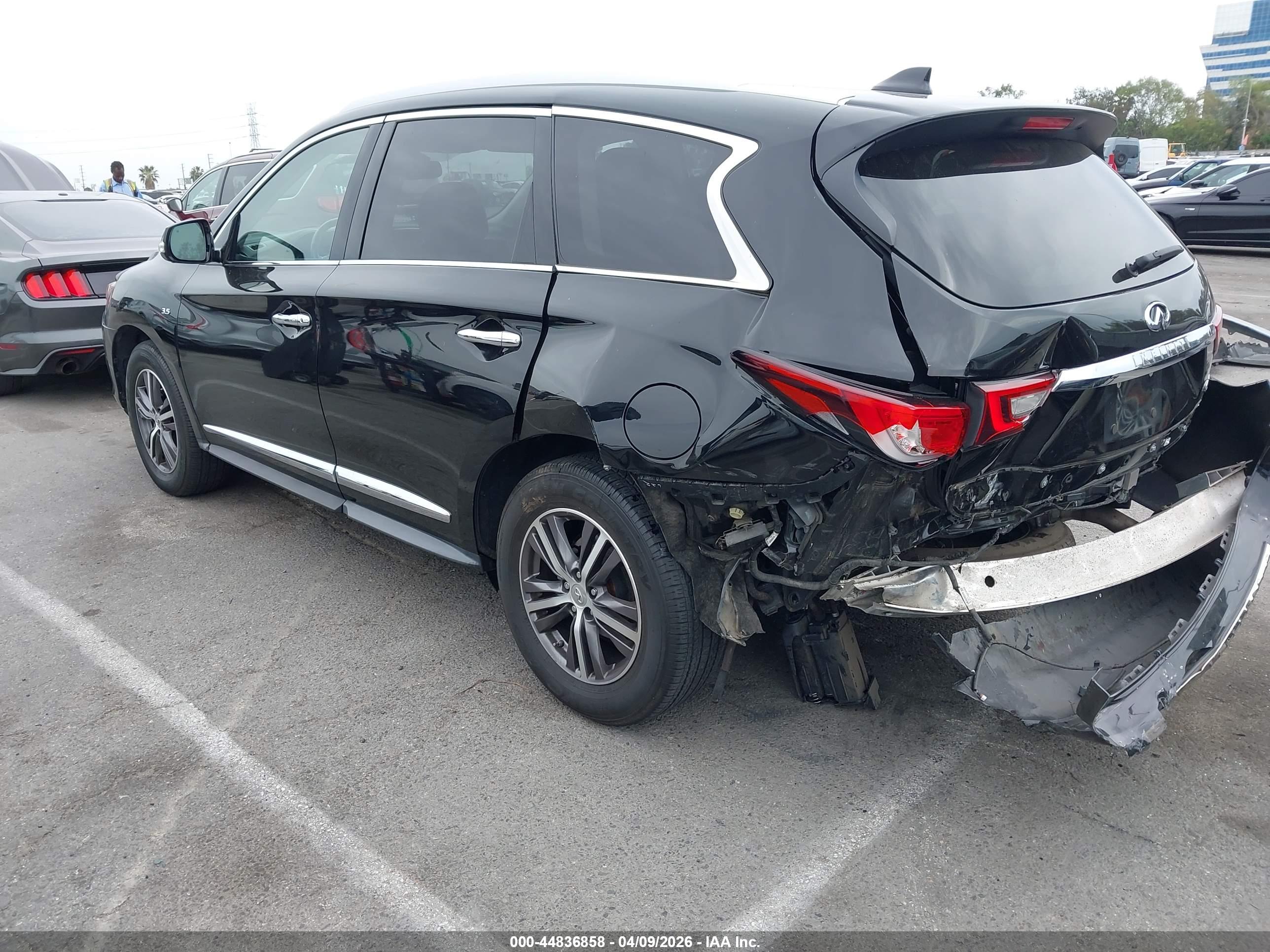 INFINITI QX60 image 3