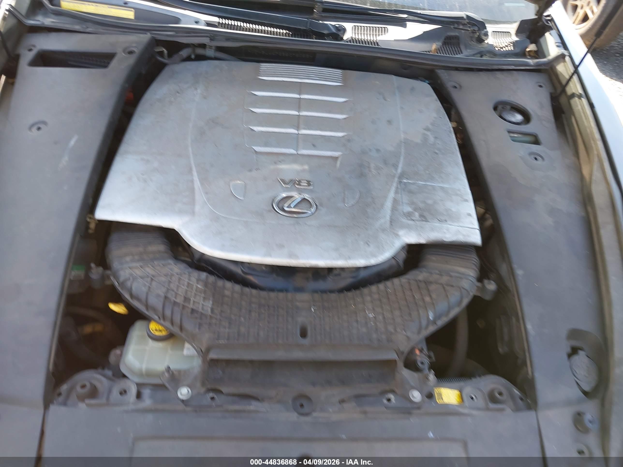 LEXUS LS image 10