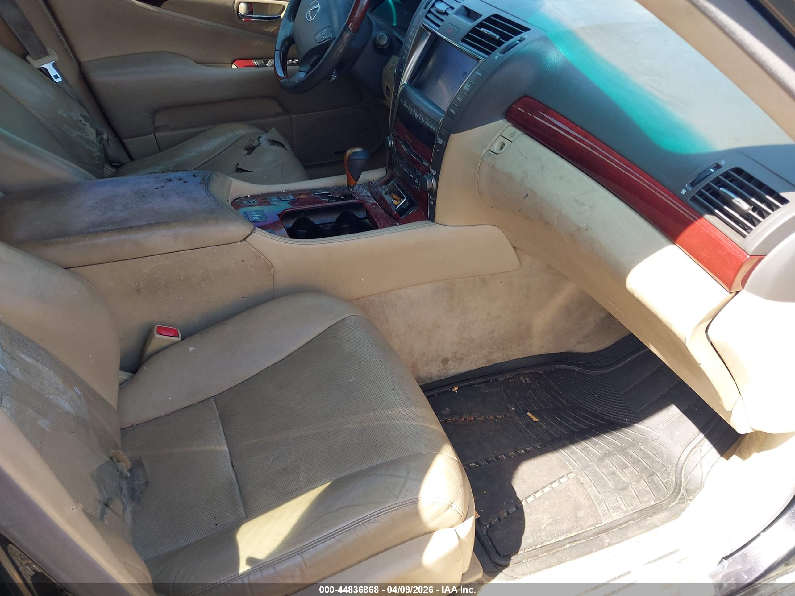 LEXUS LS image 5