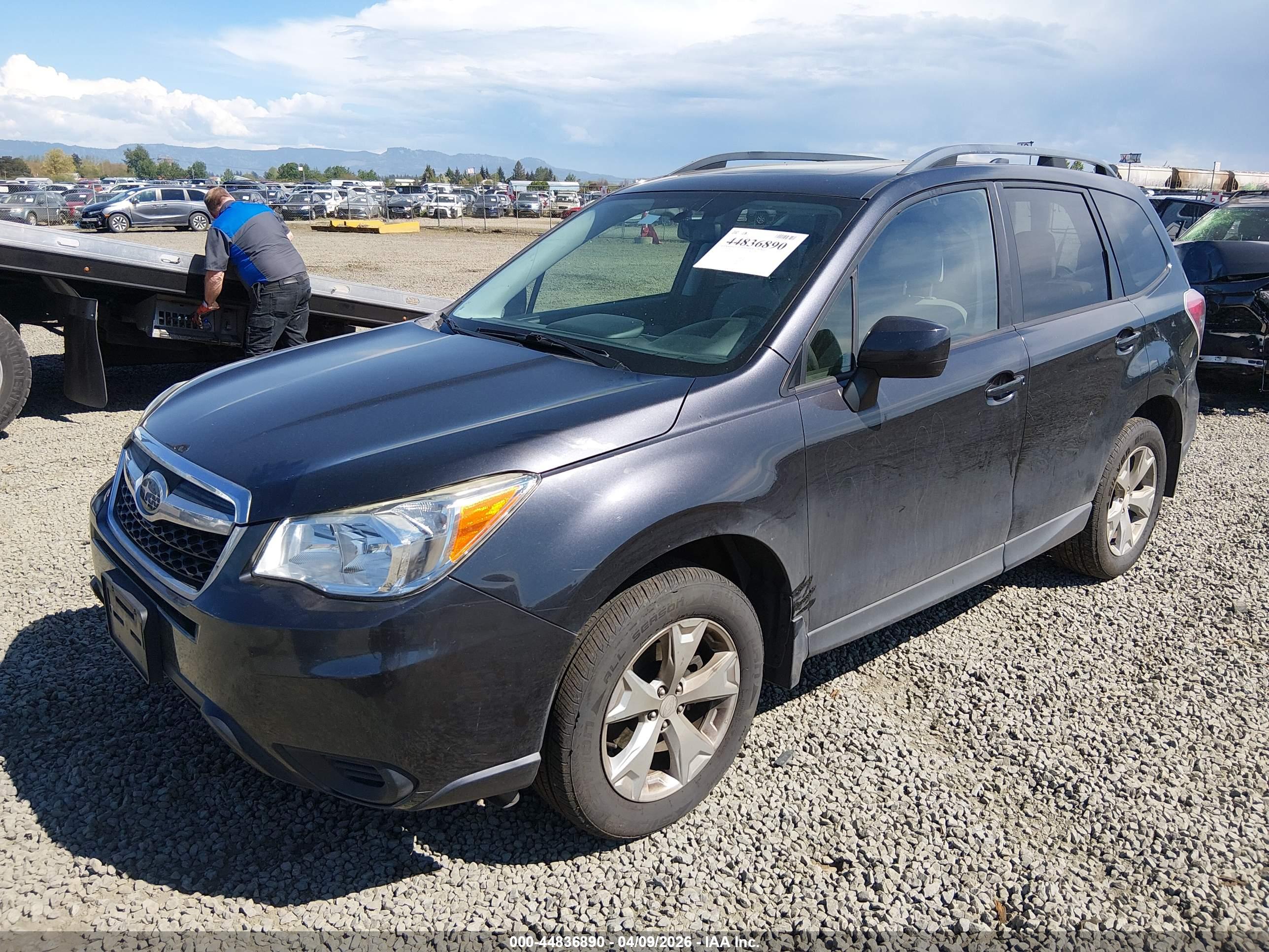 SUBARU FORESTER image 2