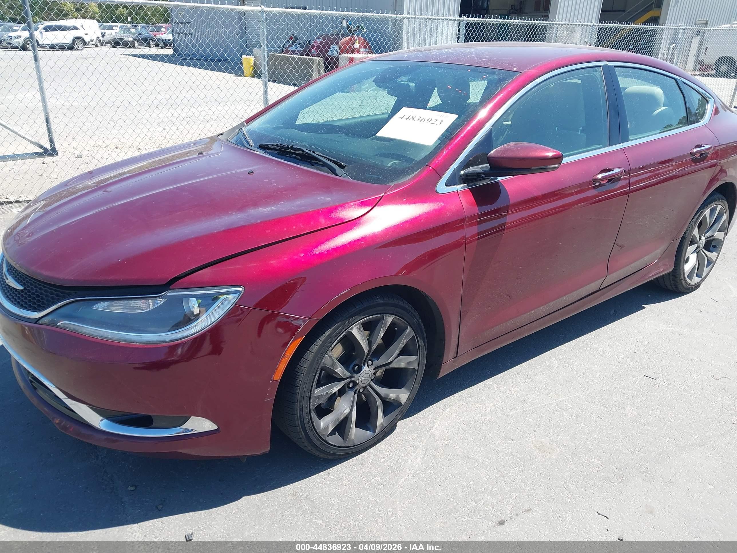 CHRYSLER 200 image 2