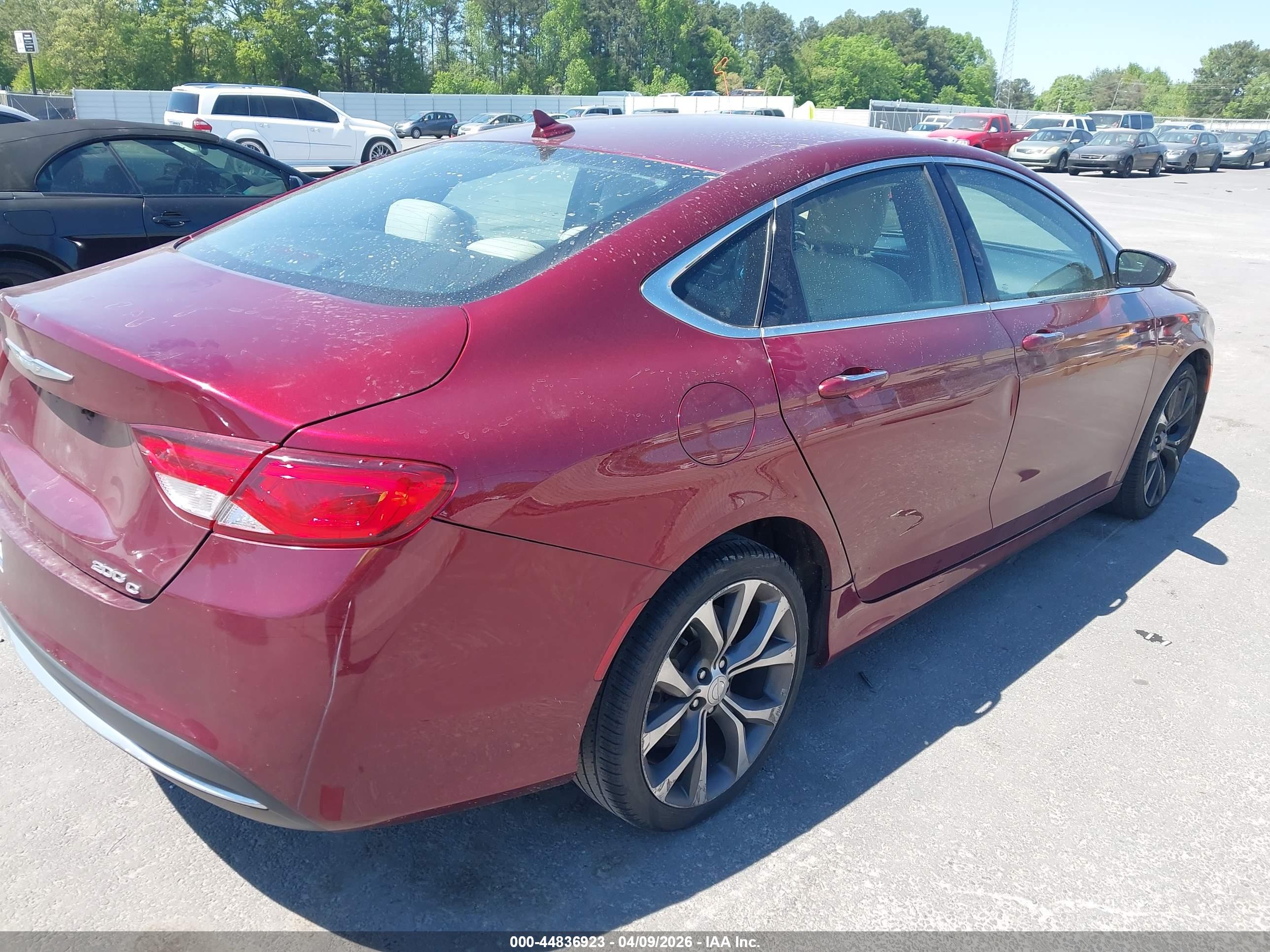 CHRYSLER 200 image 4