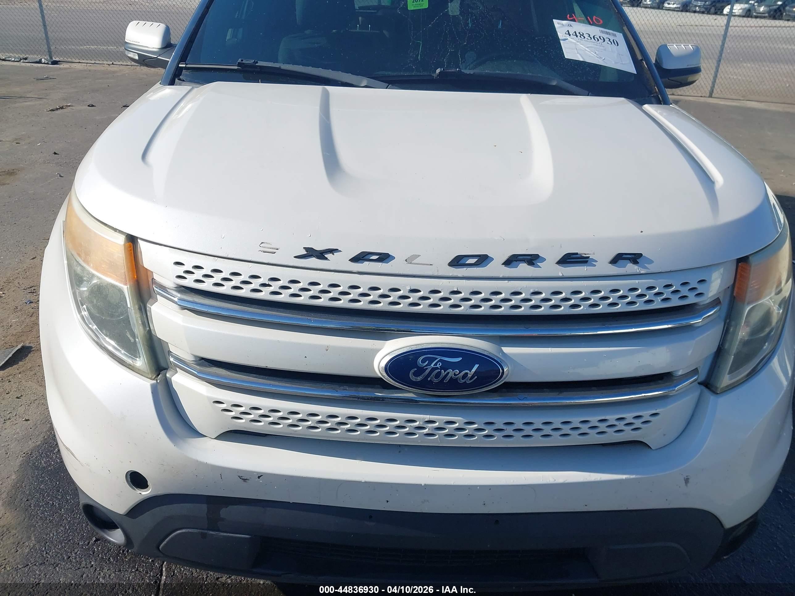 FORD EXPLORER image 6